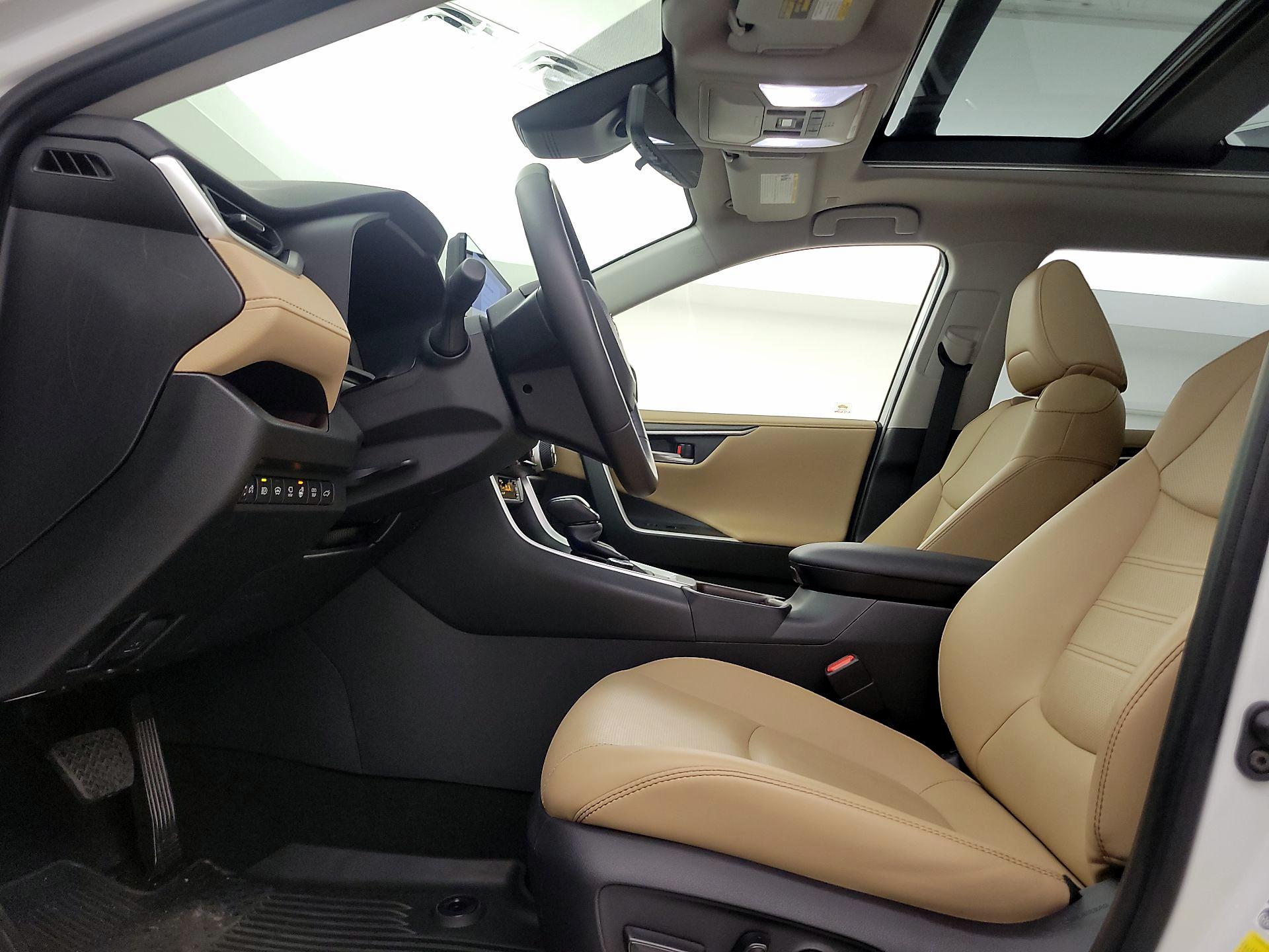 Thumbnail: 2024 Toyota RAV4 - 19