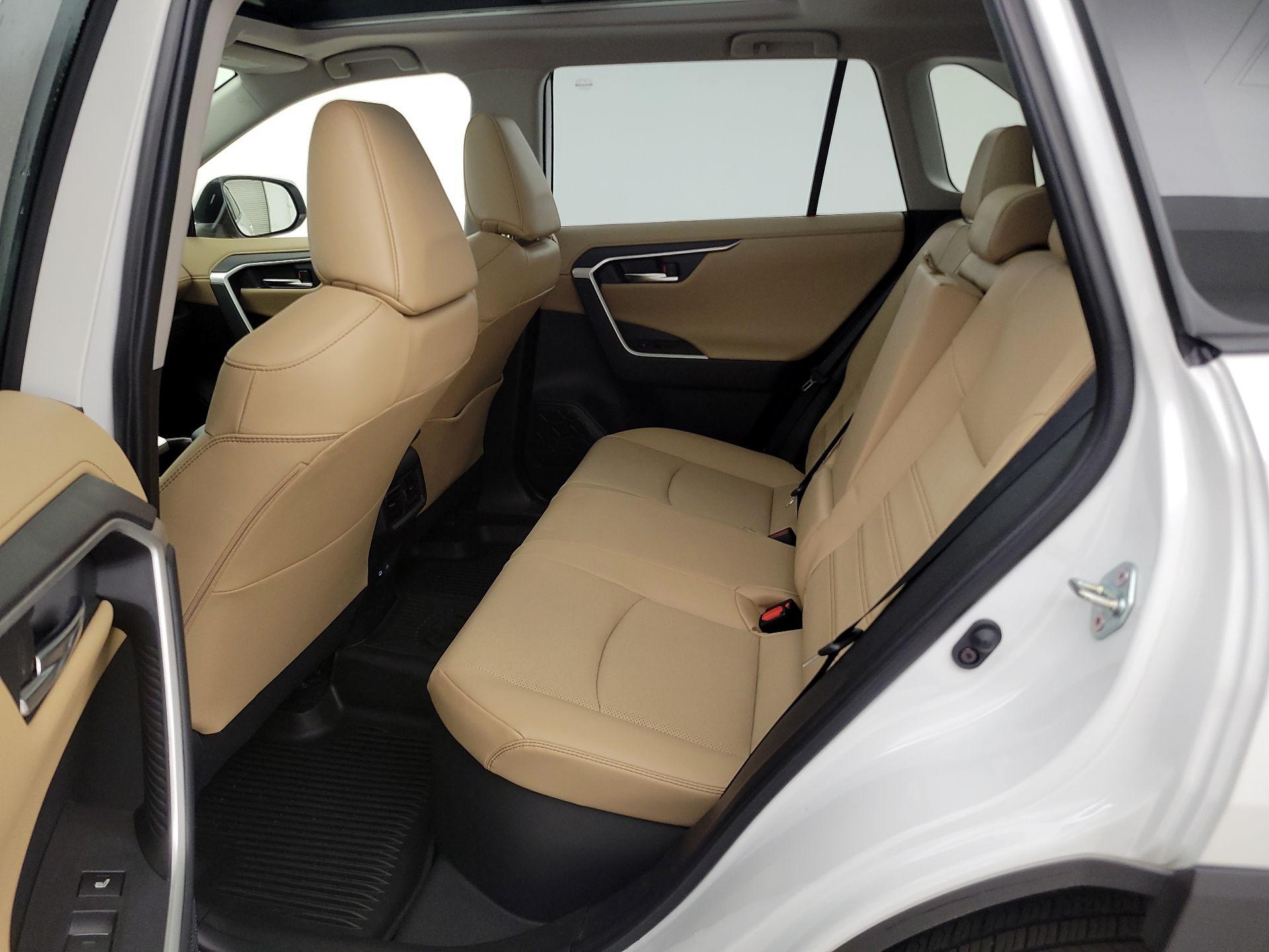 Thumbnail: 2024 Toyota RAV4 - 20