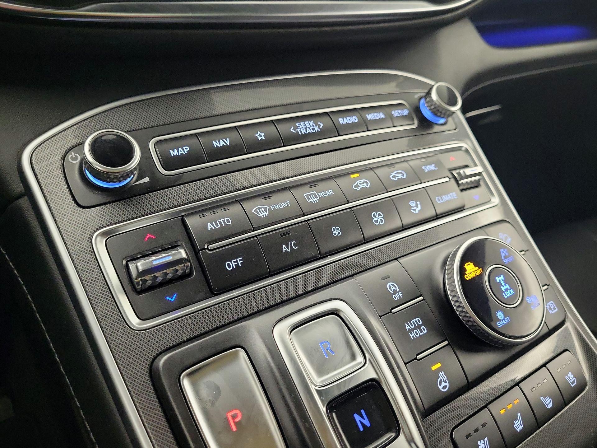 Thumbnail: 2022 Hyundai Santa Fe - 17