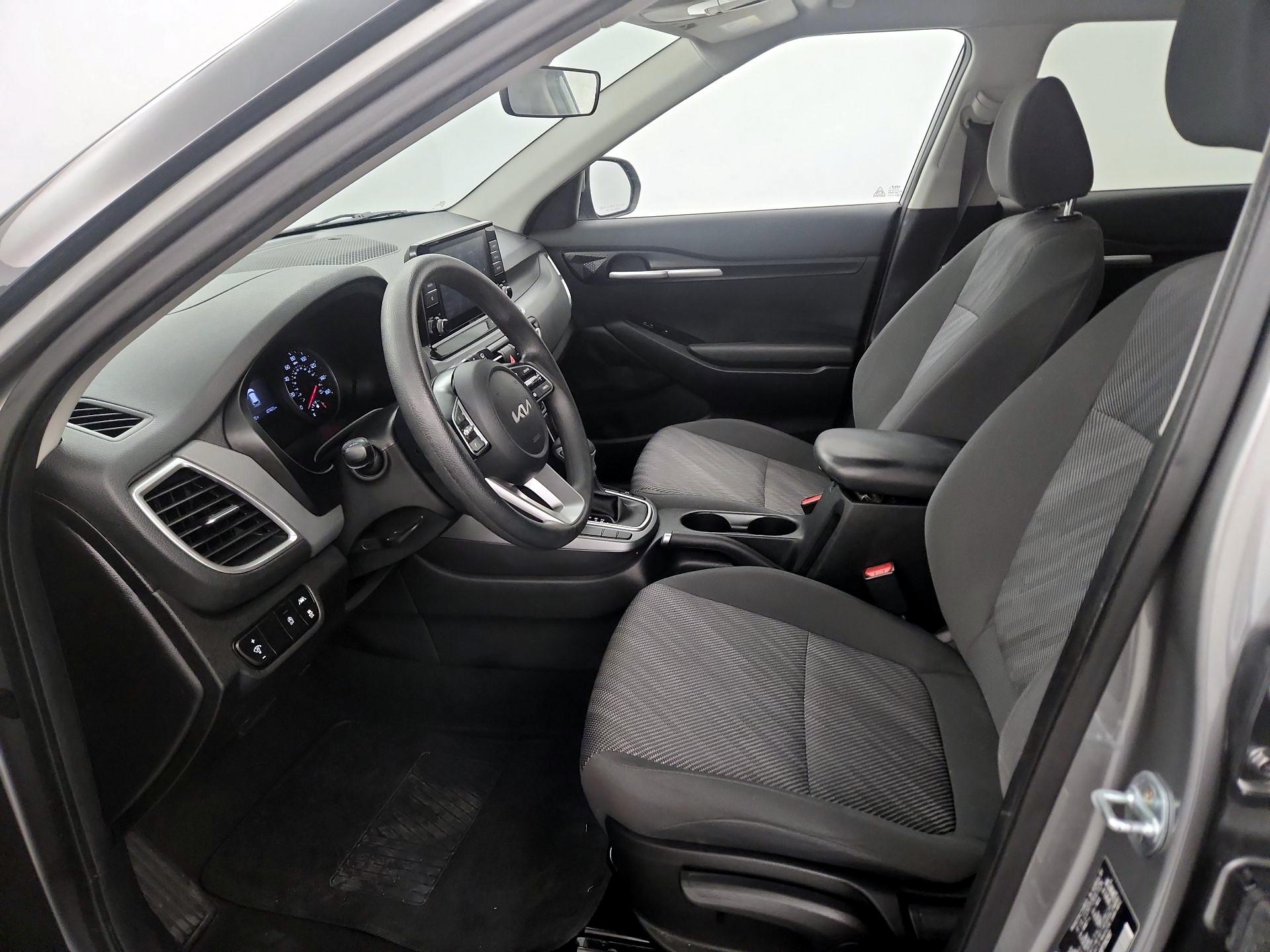 Thumbnail: 2023 Kia Seltos - 11