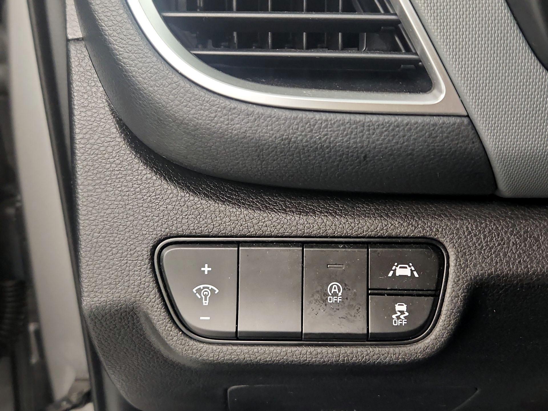 Thumbnail: 2023 Kia Seltos - 13