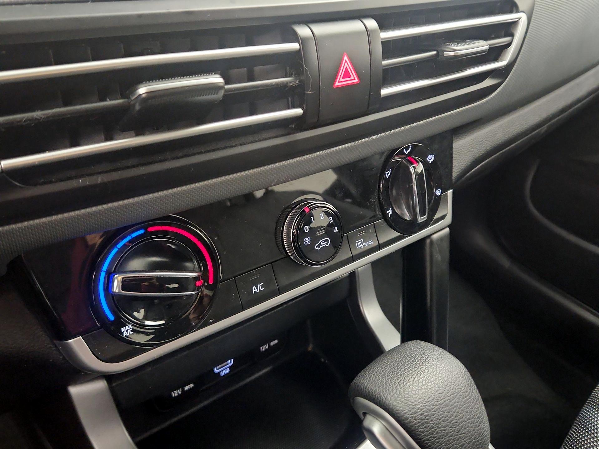 Thumbnail: 2023 Kia Seltos - 16