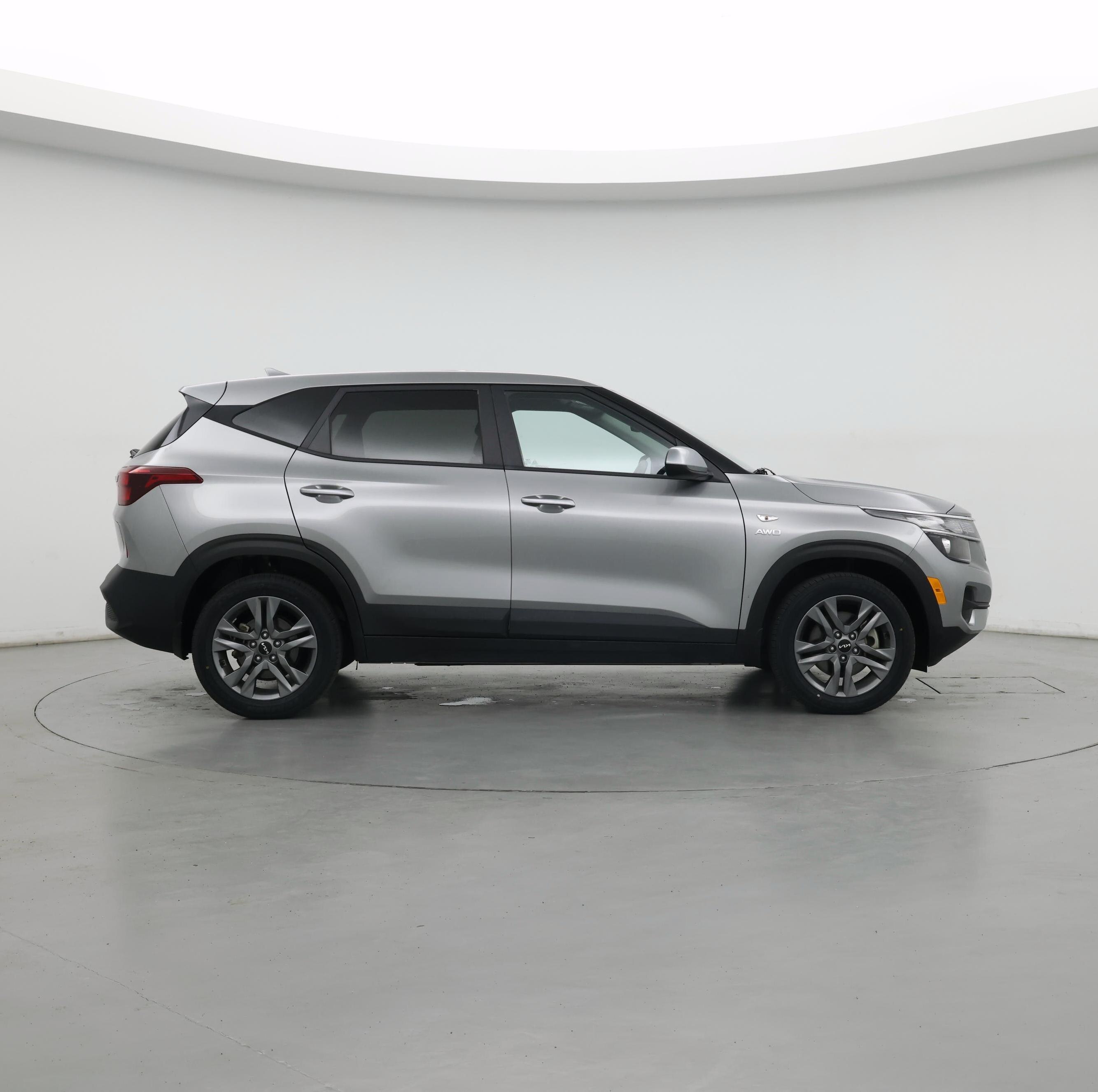 Thumbnail: 2023 Kia Seltos - 7