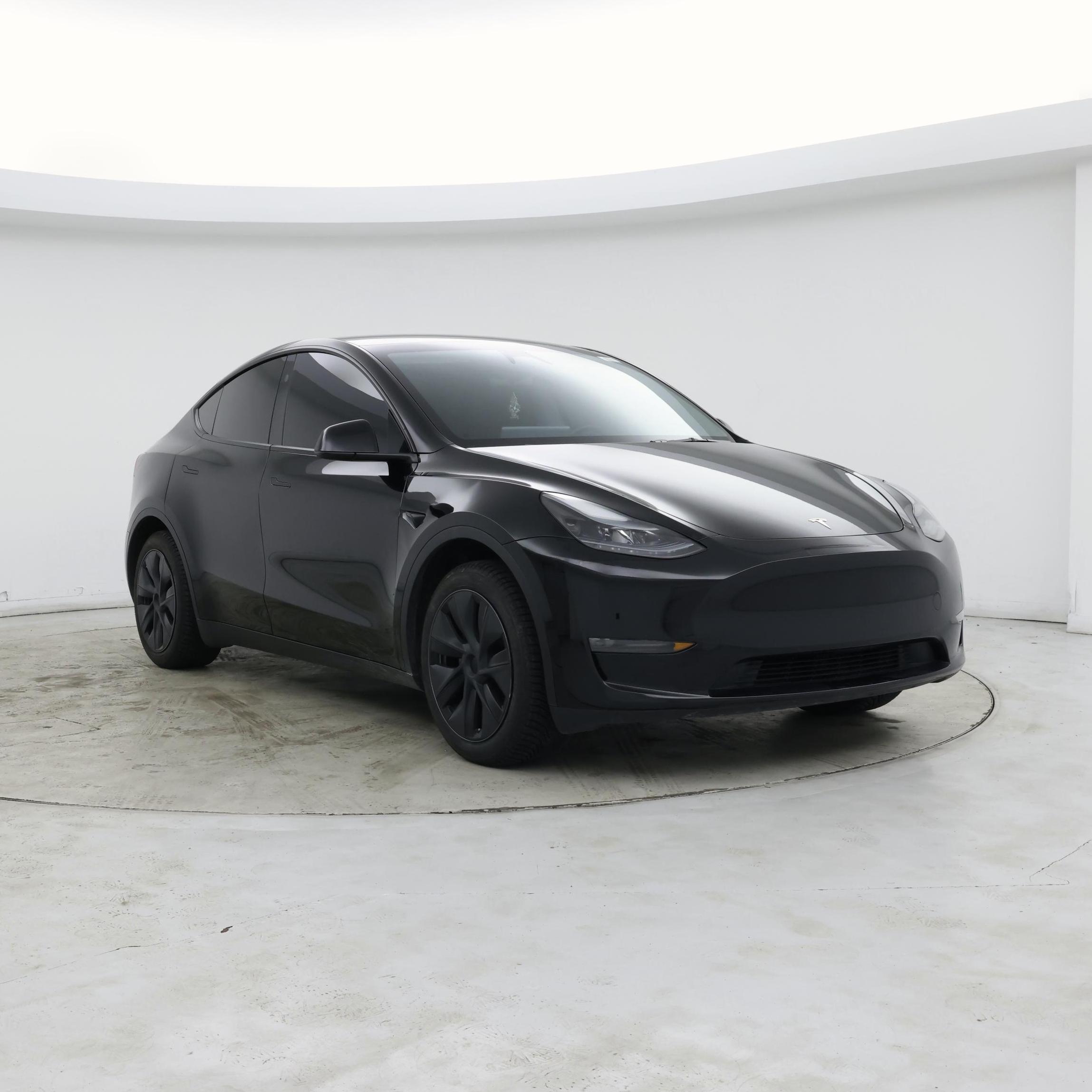 2025 Tesla Model Y Long Range RWD