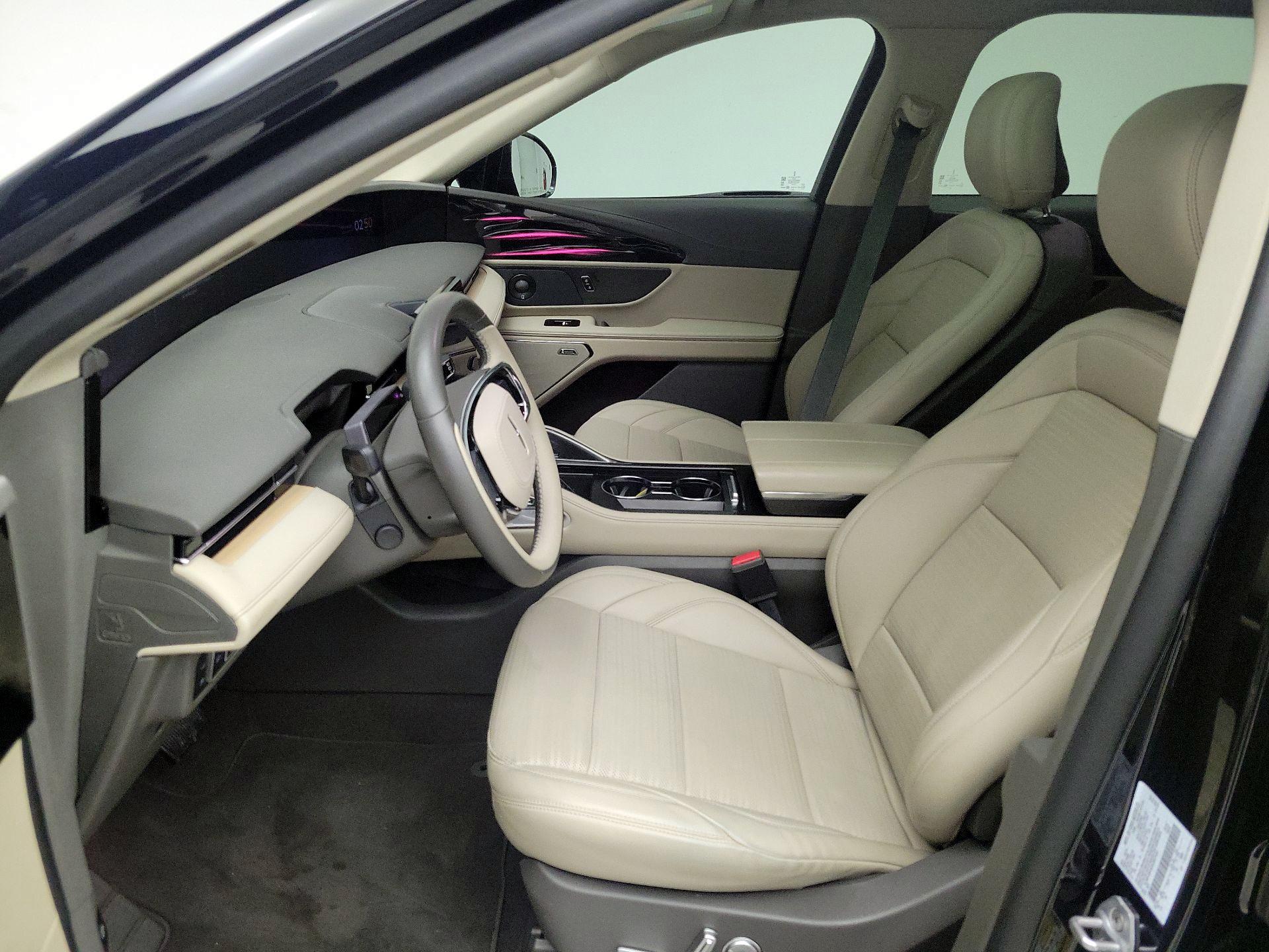 Thumbnail: 2025 Lincoln Nautilus - 11