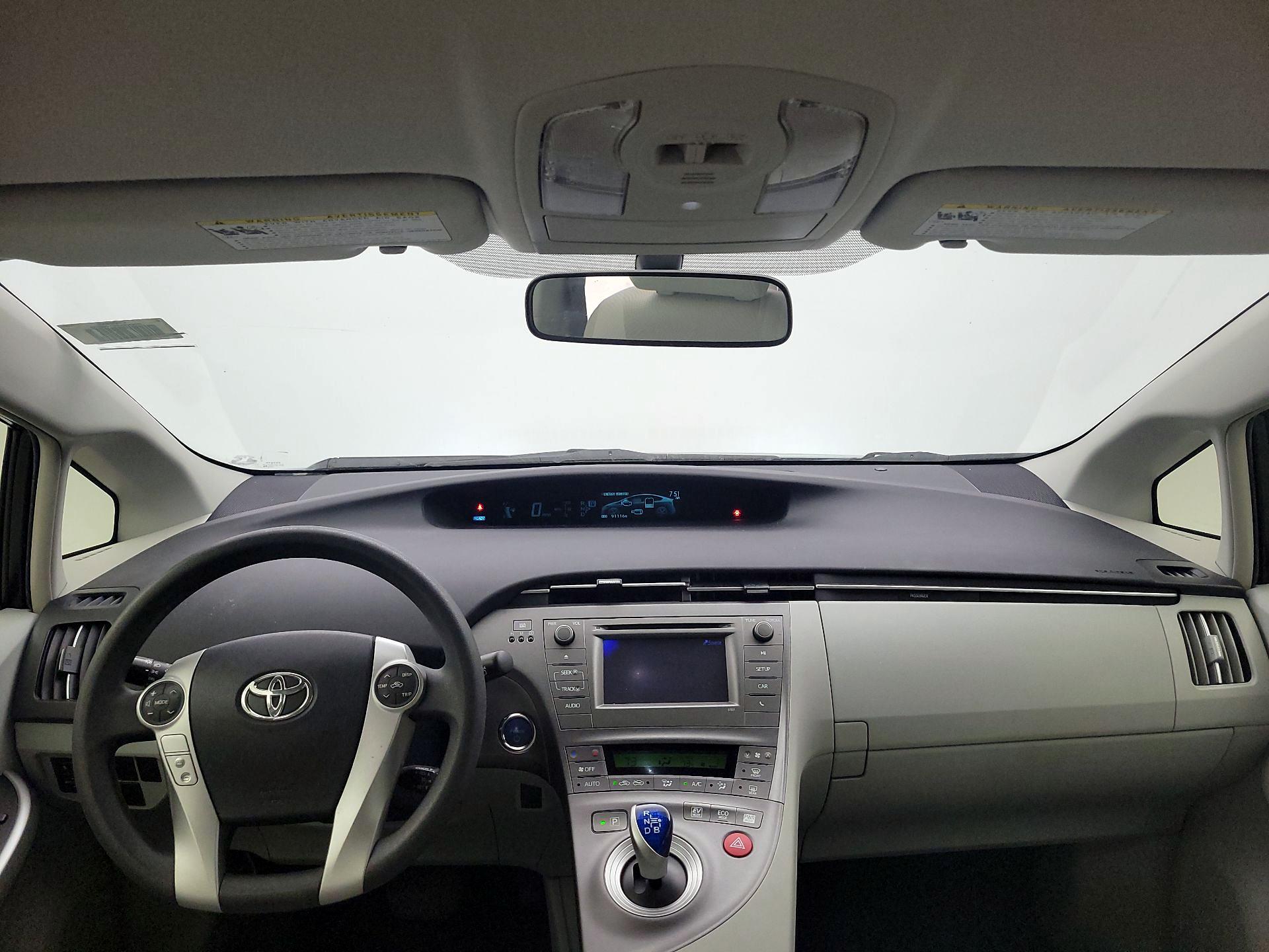 Thumbnail: 2014 Toyota Prius - 9