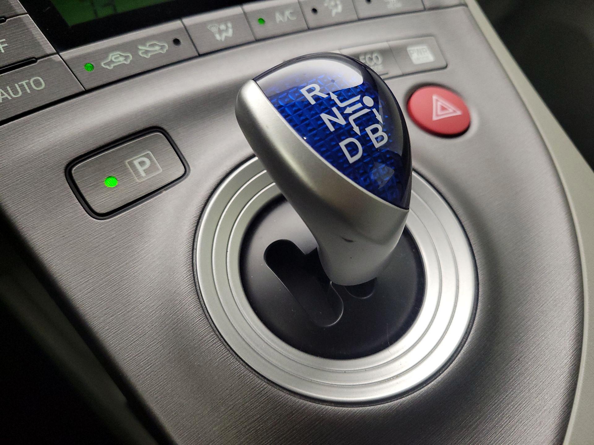 Thumbnail: 2014 Toyota Prius - 17