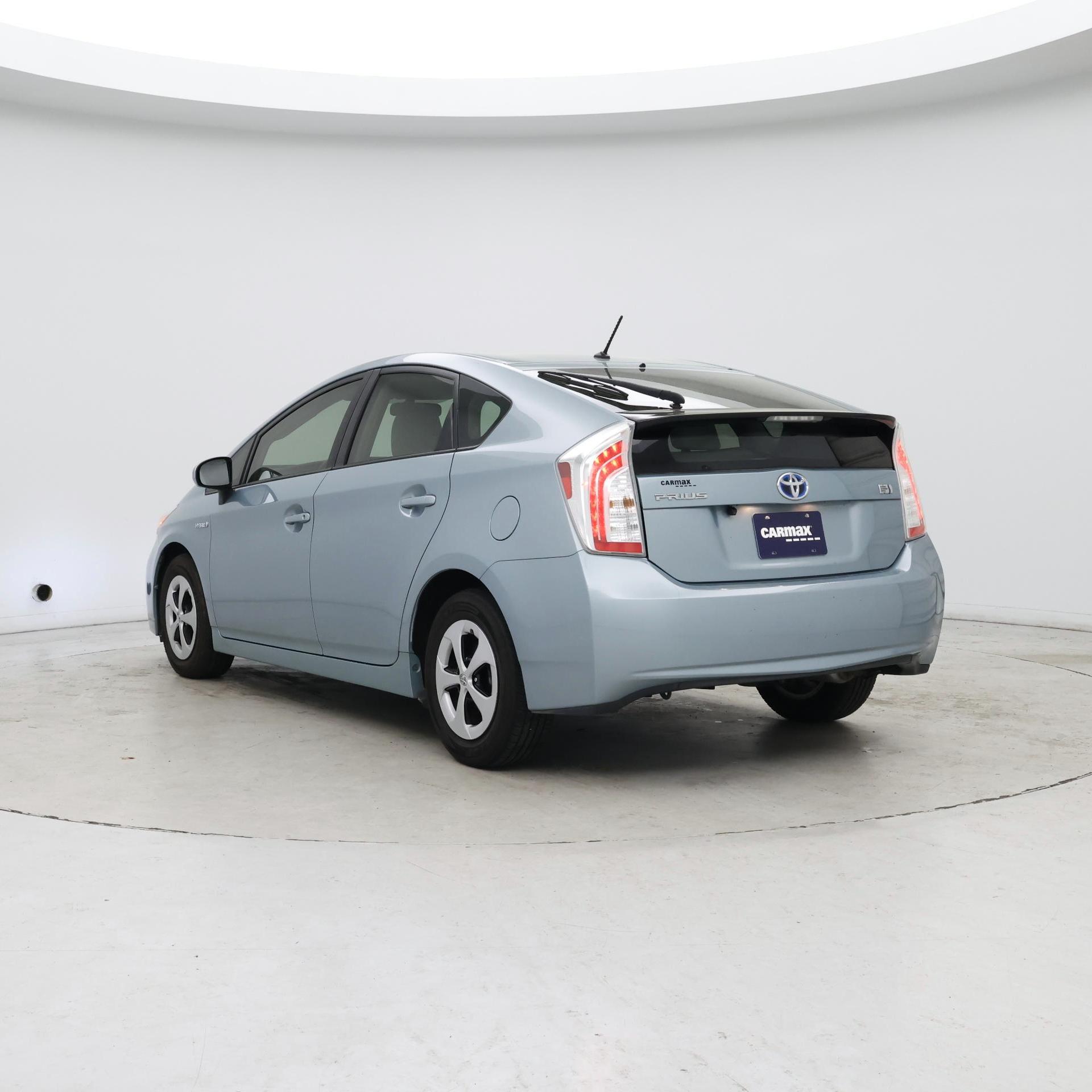 Thumbnail: 2014 Toyota Prius - 2