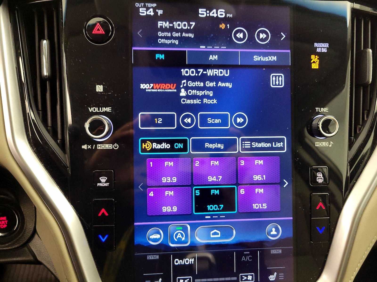2021 Subaru Outback Premium - Photo 16