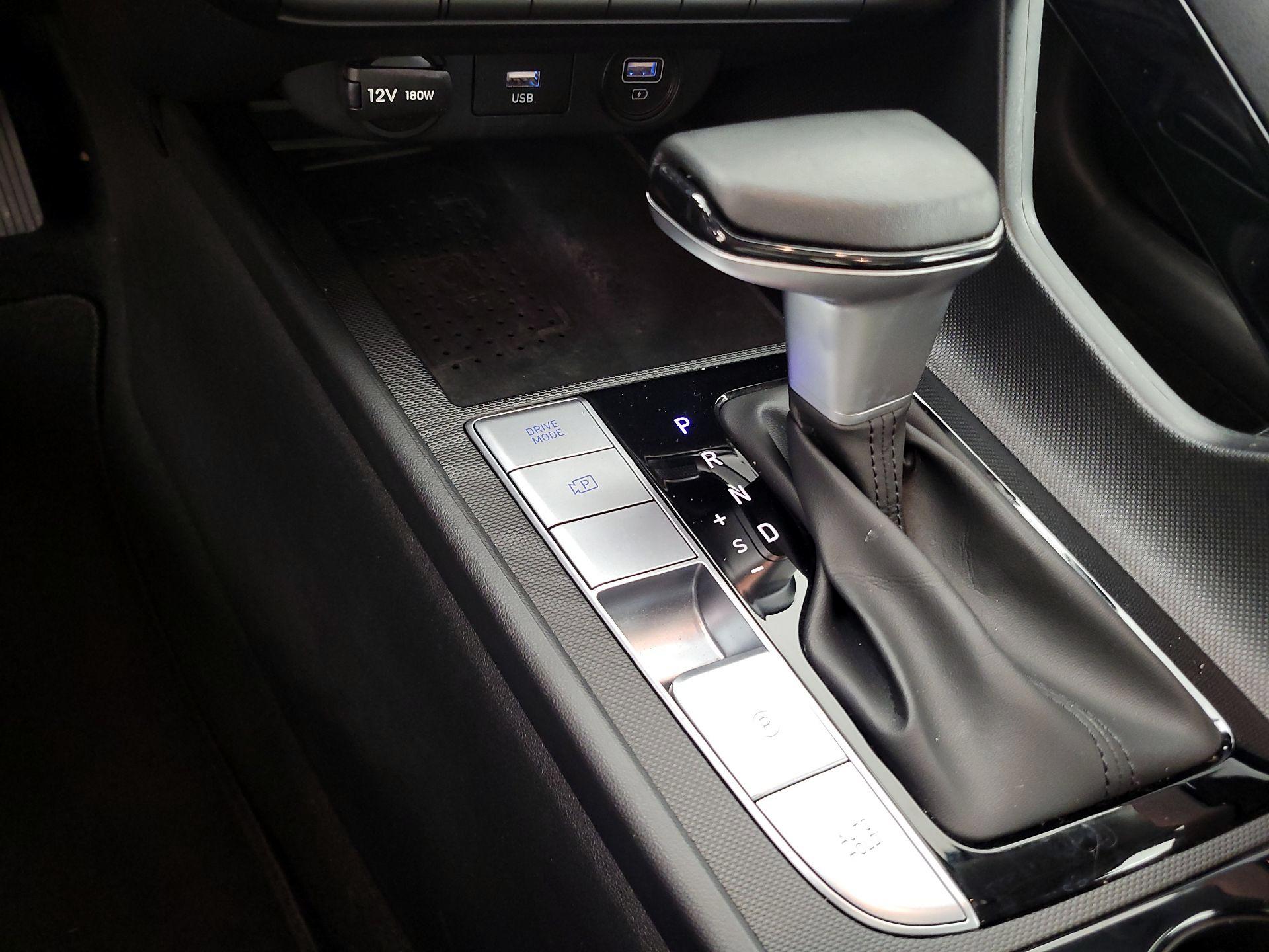 Thumbnail: 2023 Hyundai Elantra - 18