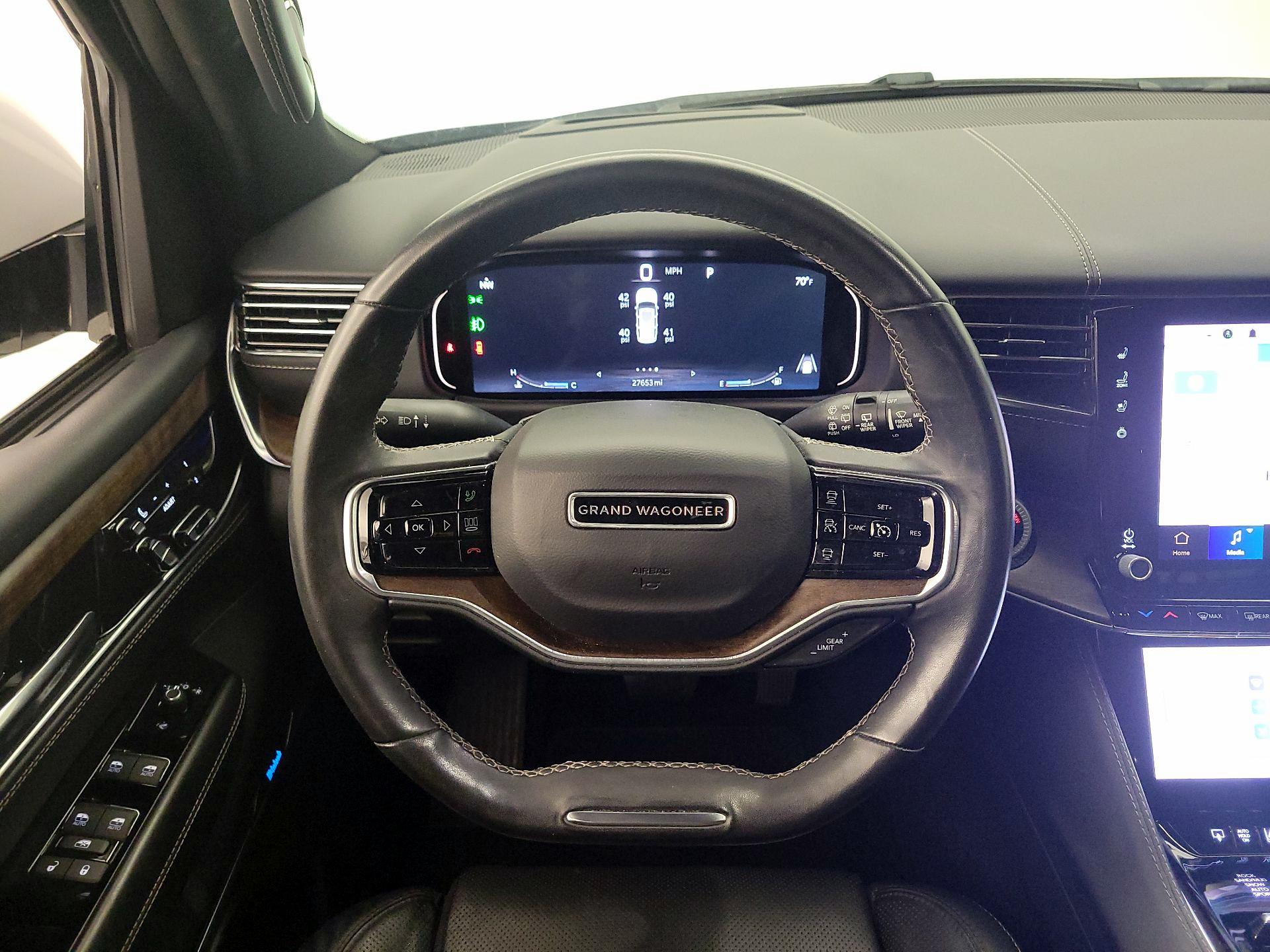 Thumbnail: 2022 Jeep Grand Wagoneer - 10