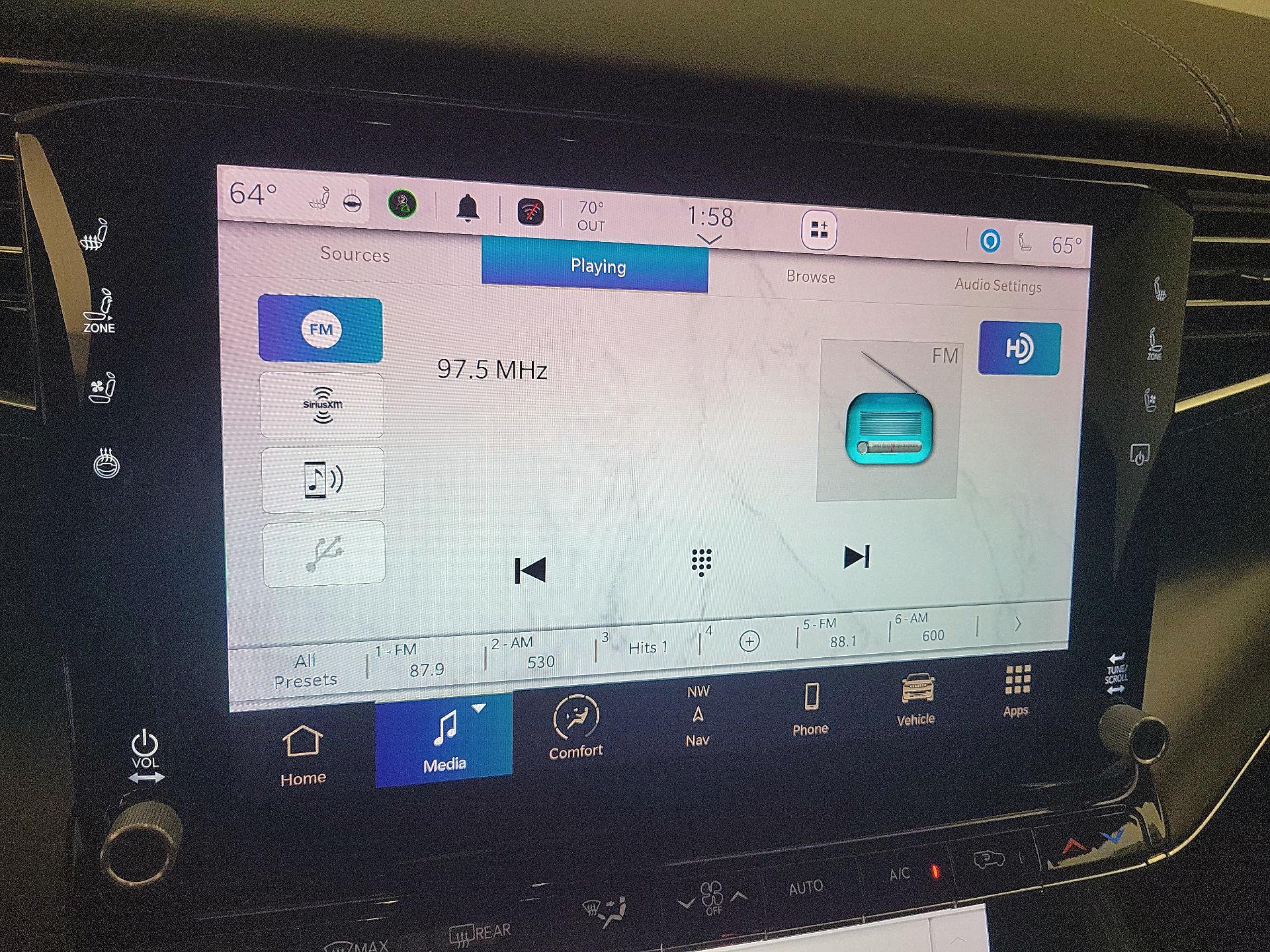 Thumbnail: 2022 Jeep Grand Wagoneer - 16