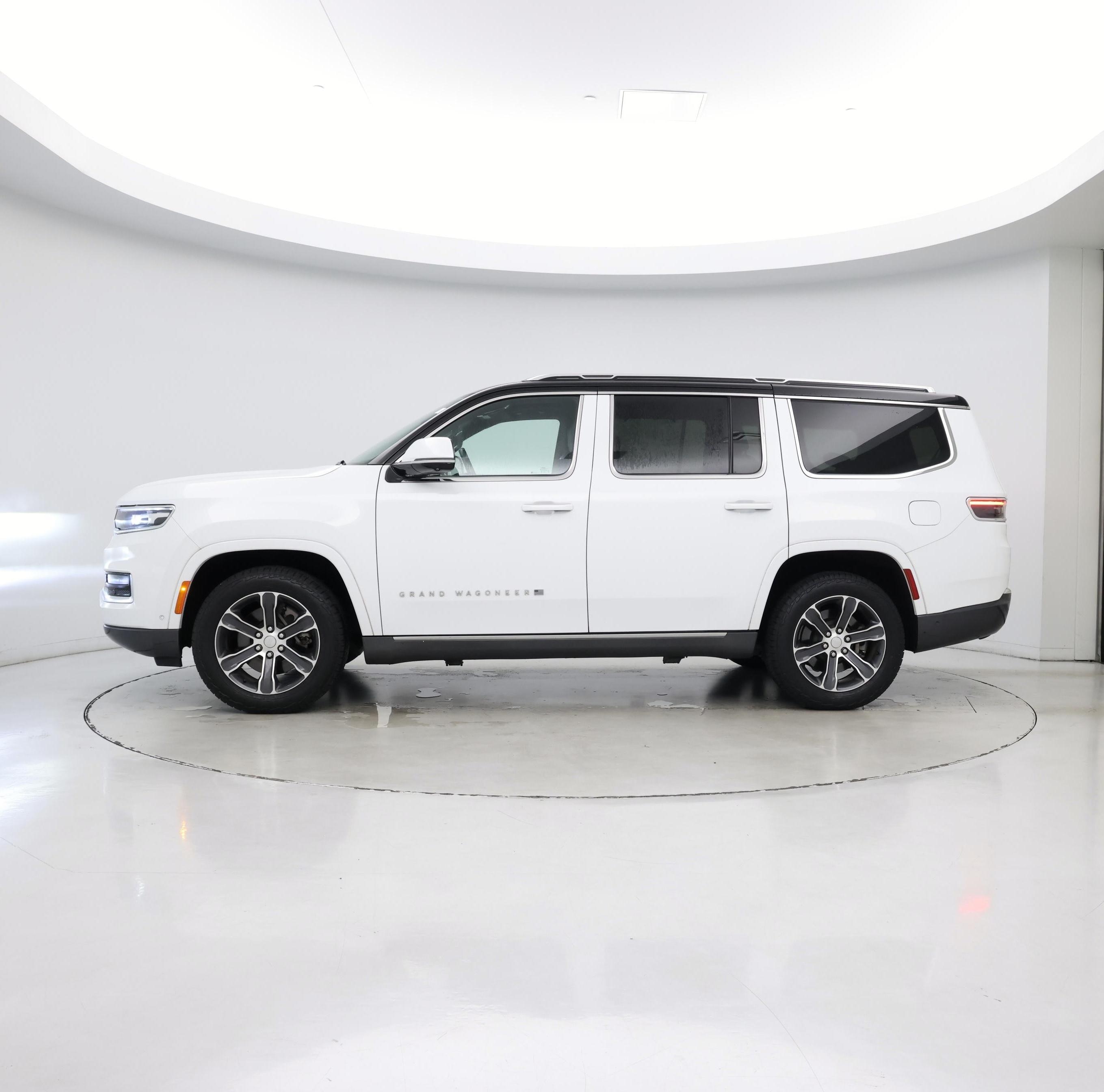 Thumbnail: 2022 Jeep Grand Wagoneer - 3