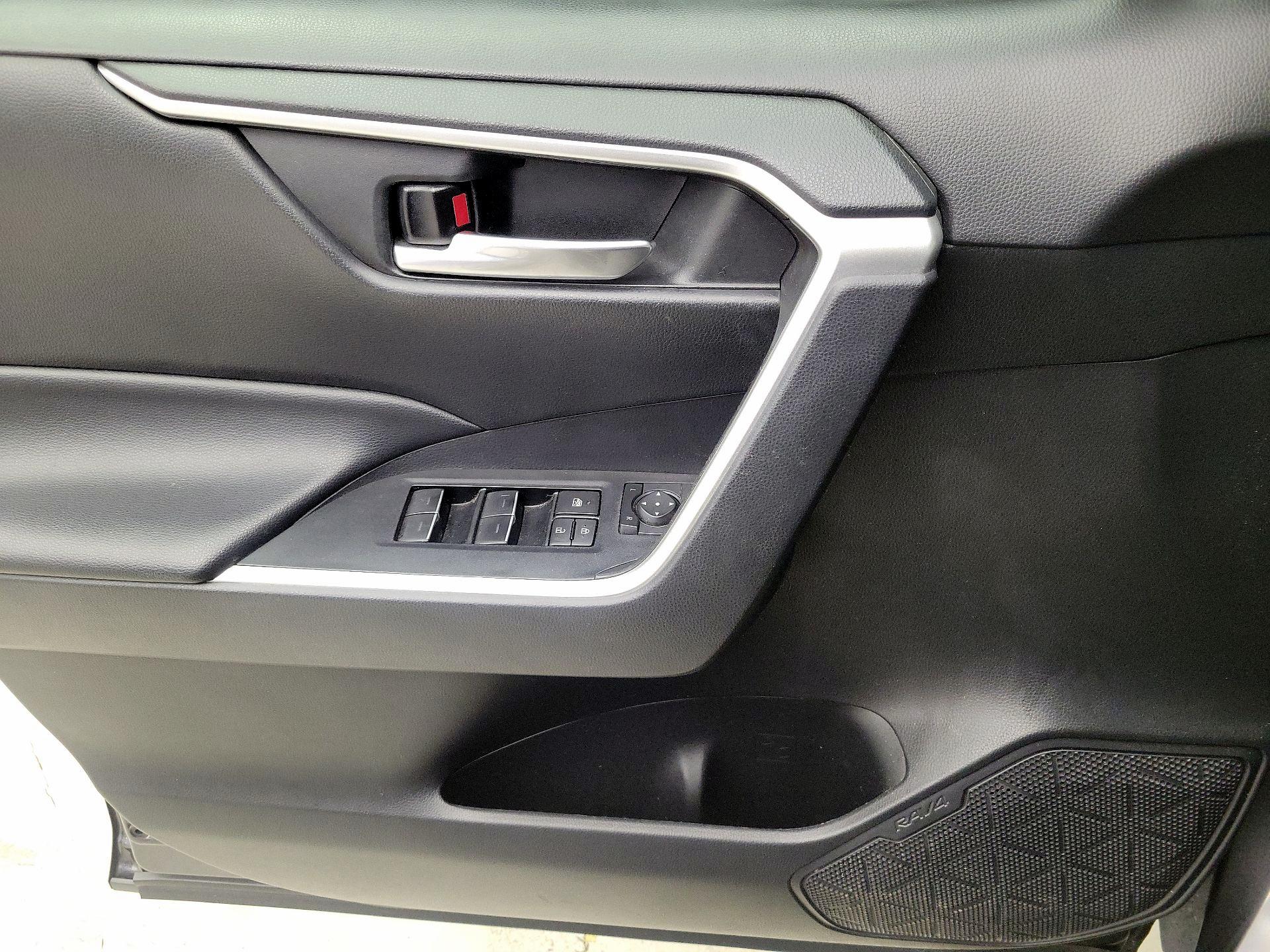 Thumbnail: 2023 Toyota RAV4 - 12