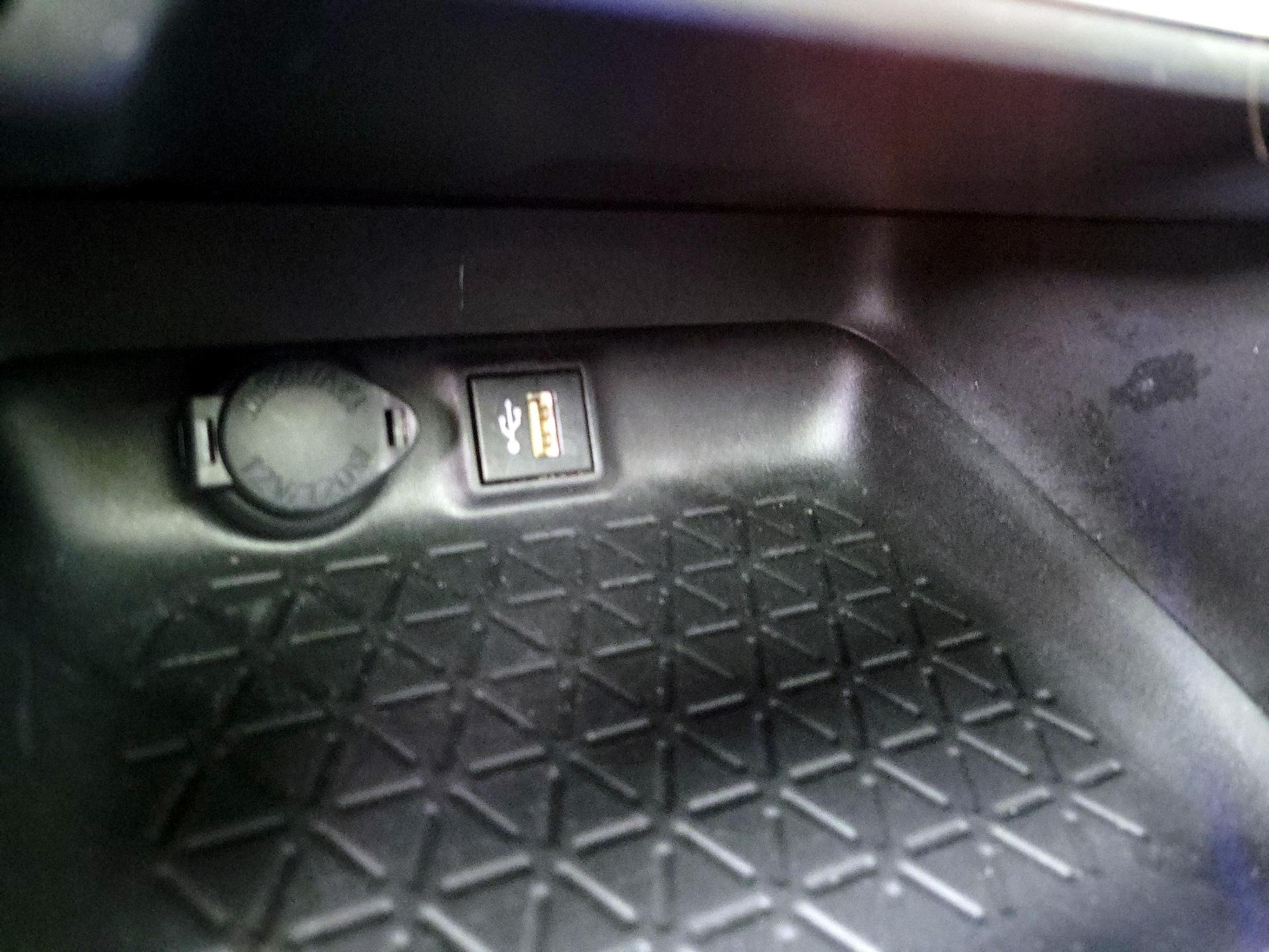 Thumbnail: 2023 Toyota RAV4 - 17