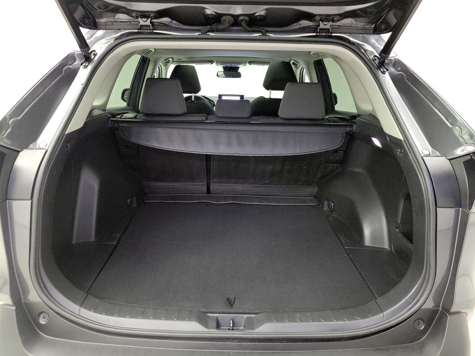 Thumbnail: 2023 Toyota RAV4 - 20