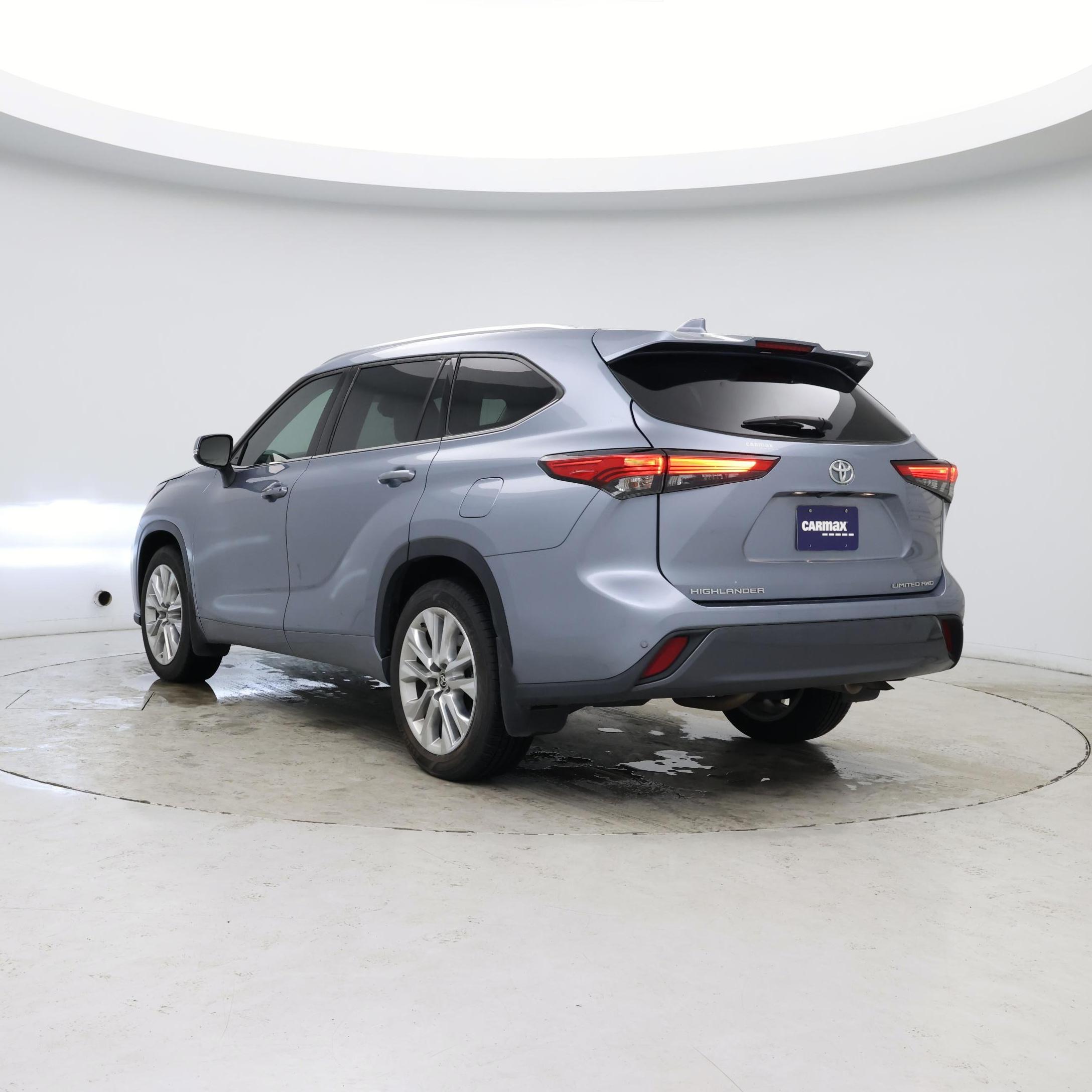 Thumbnail: 2022 Toyota Highlander - 2