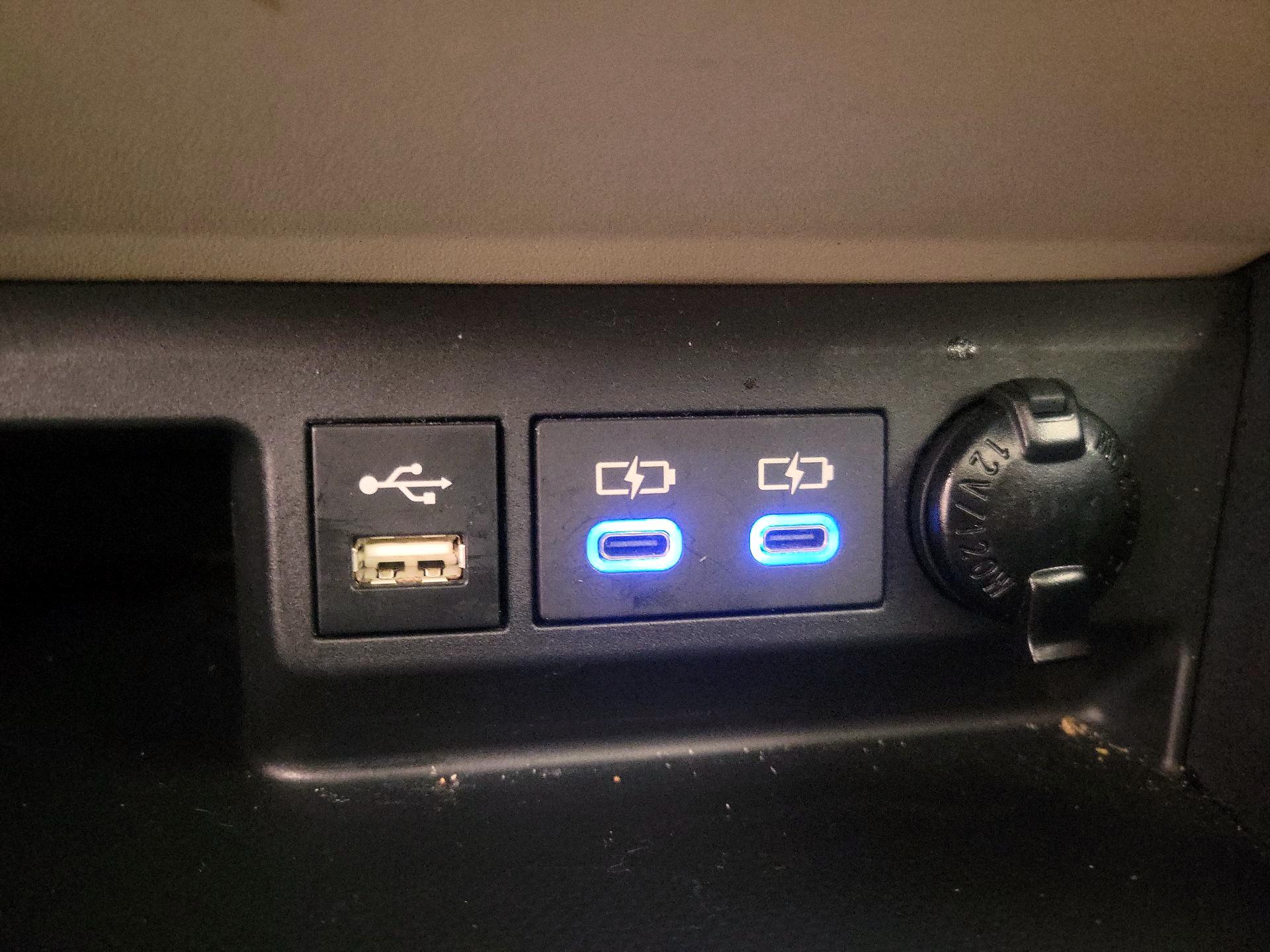 Thumbnail: 2022 Toyota Highlander - 19