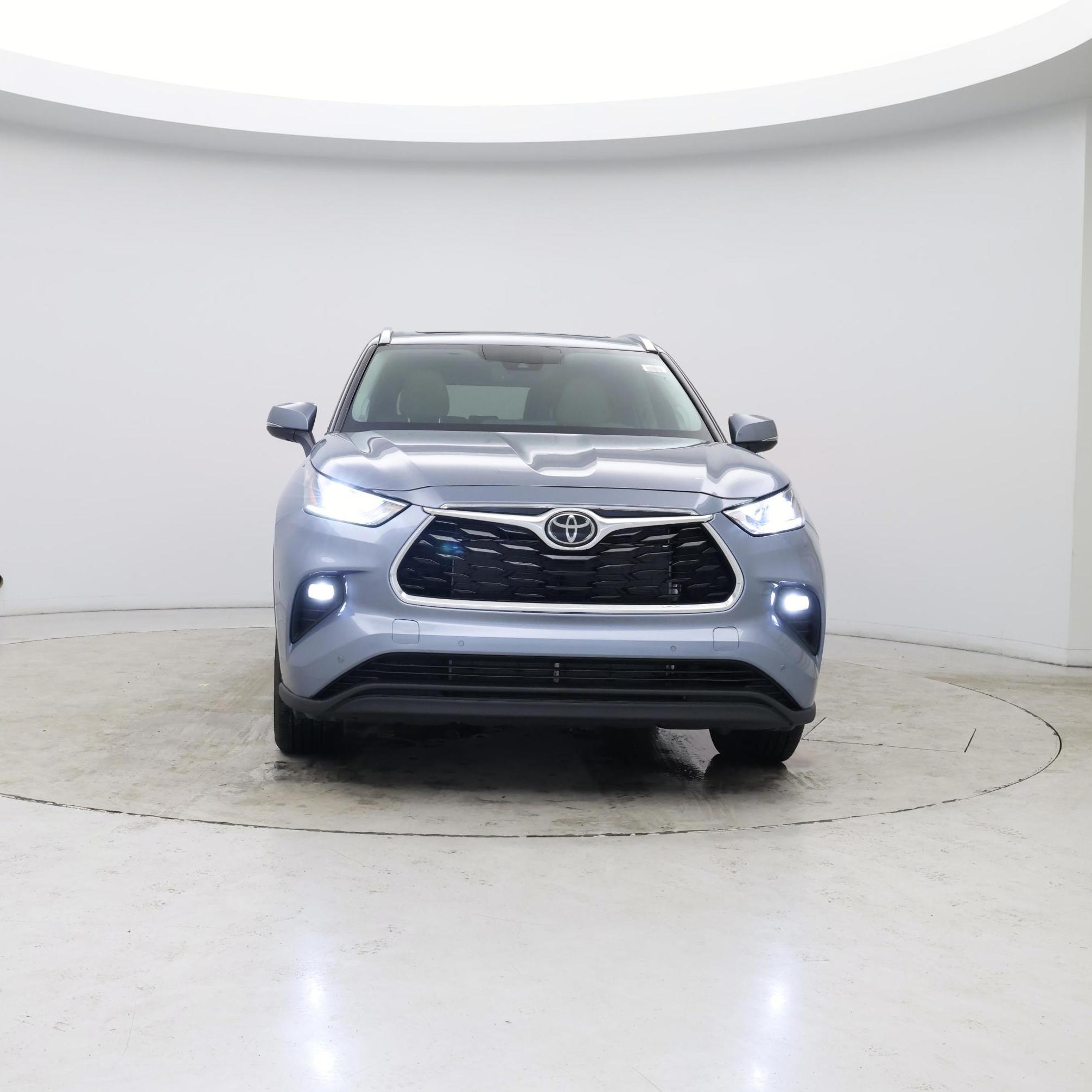 Thumbnail: 2022 Toyota Highlander - 5