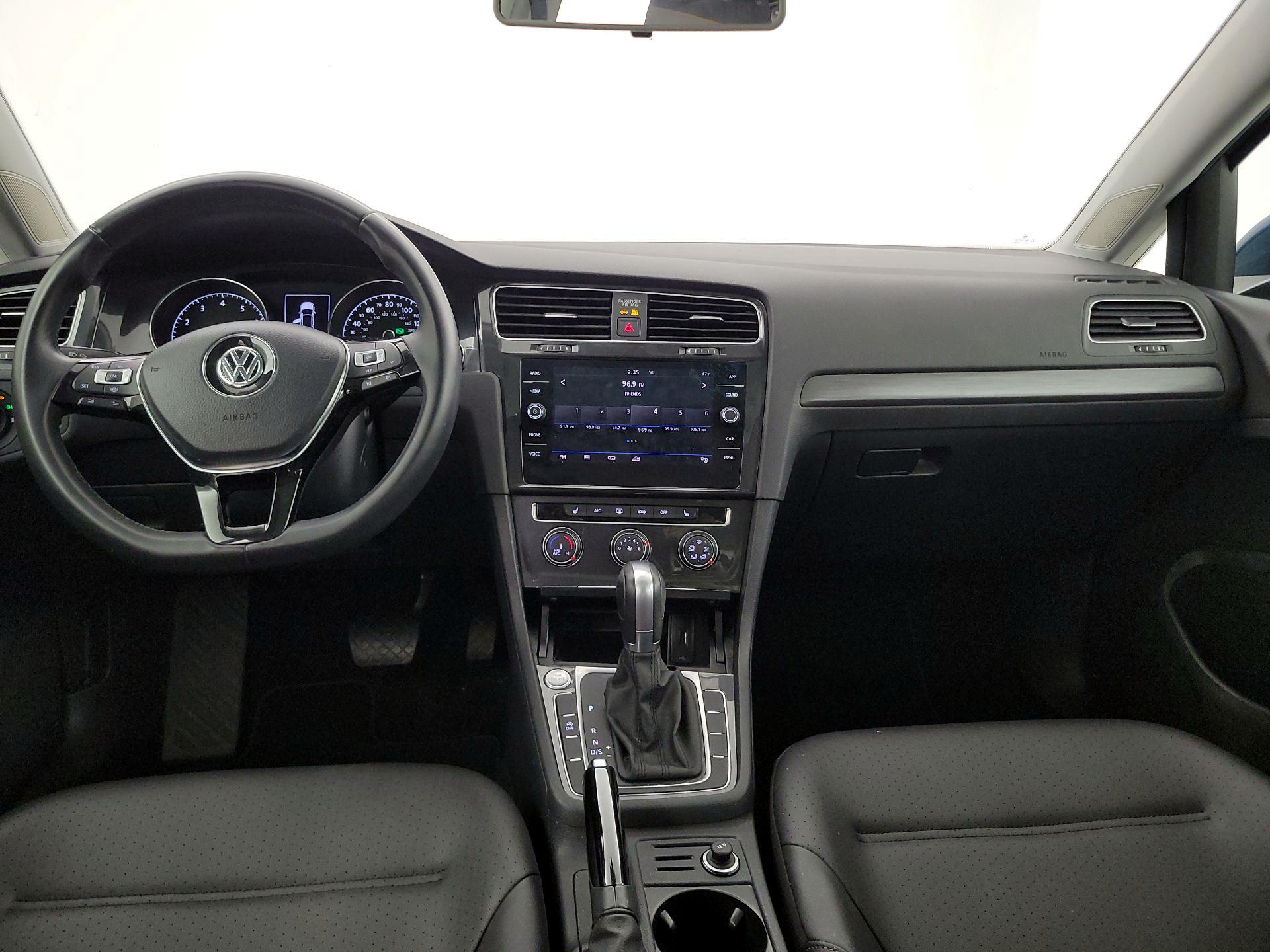 Thumbnail: 2019 Volkswagen Golf - 9