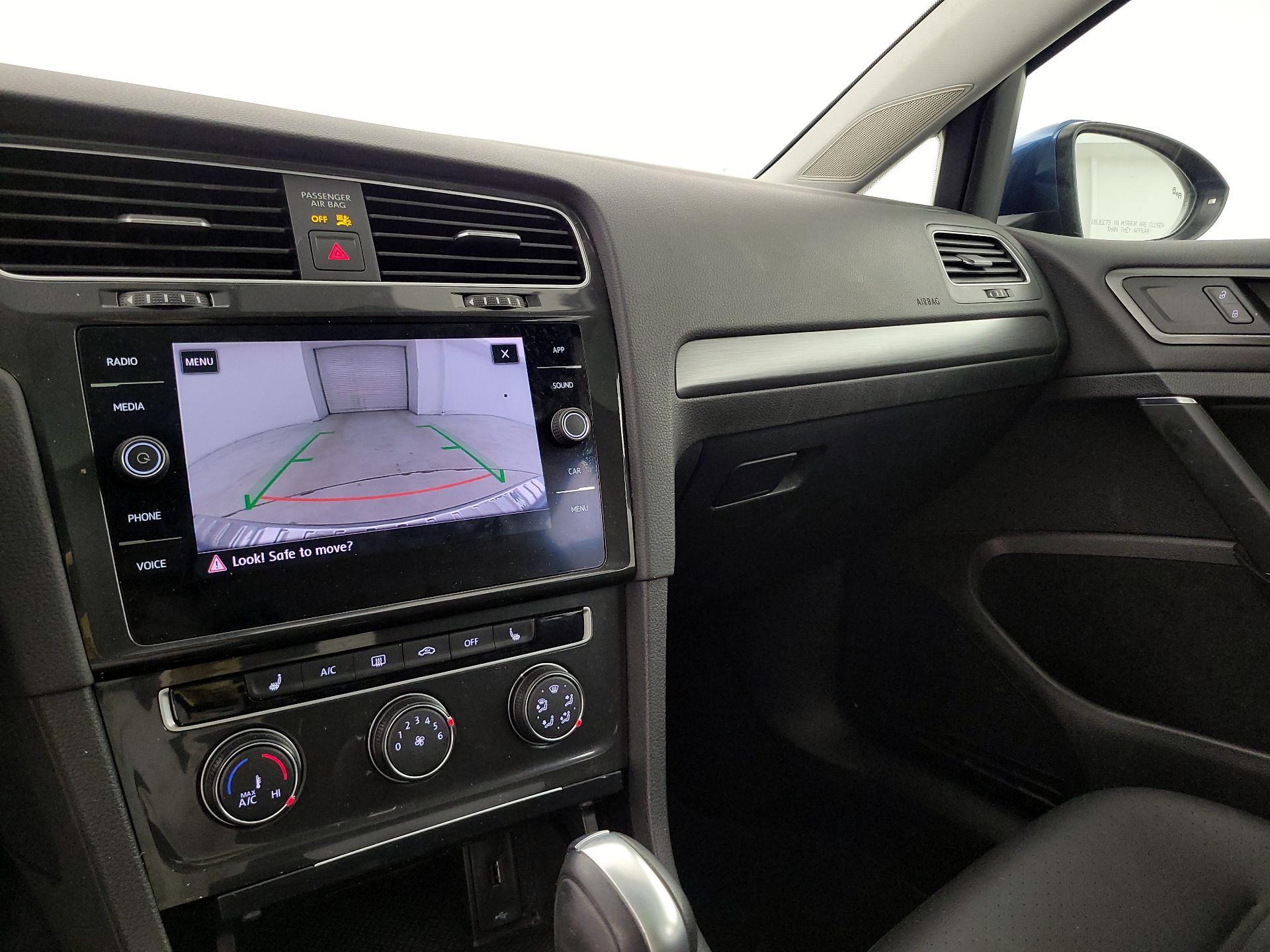 Thumbnail: 2019 Volkswagen Golf - 14