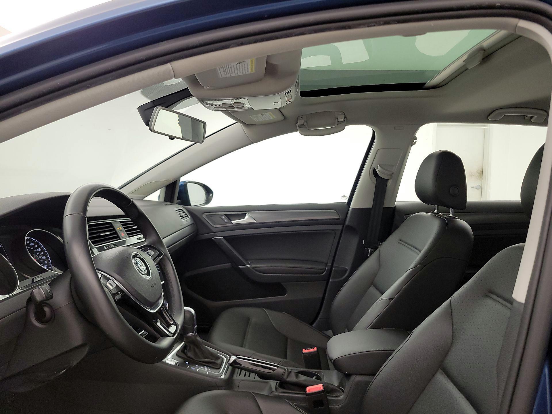 Thumbnail: 2019 Volkswagen Golf - 19