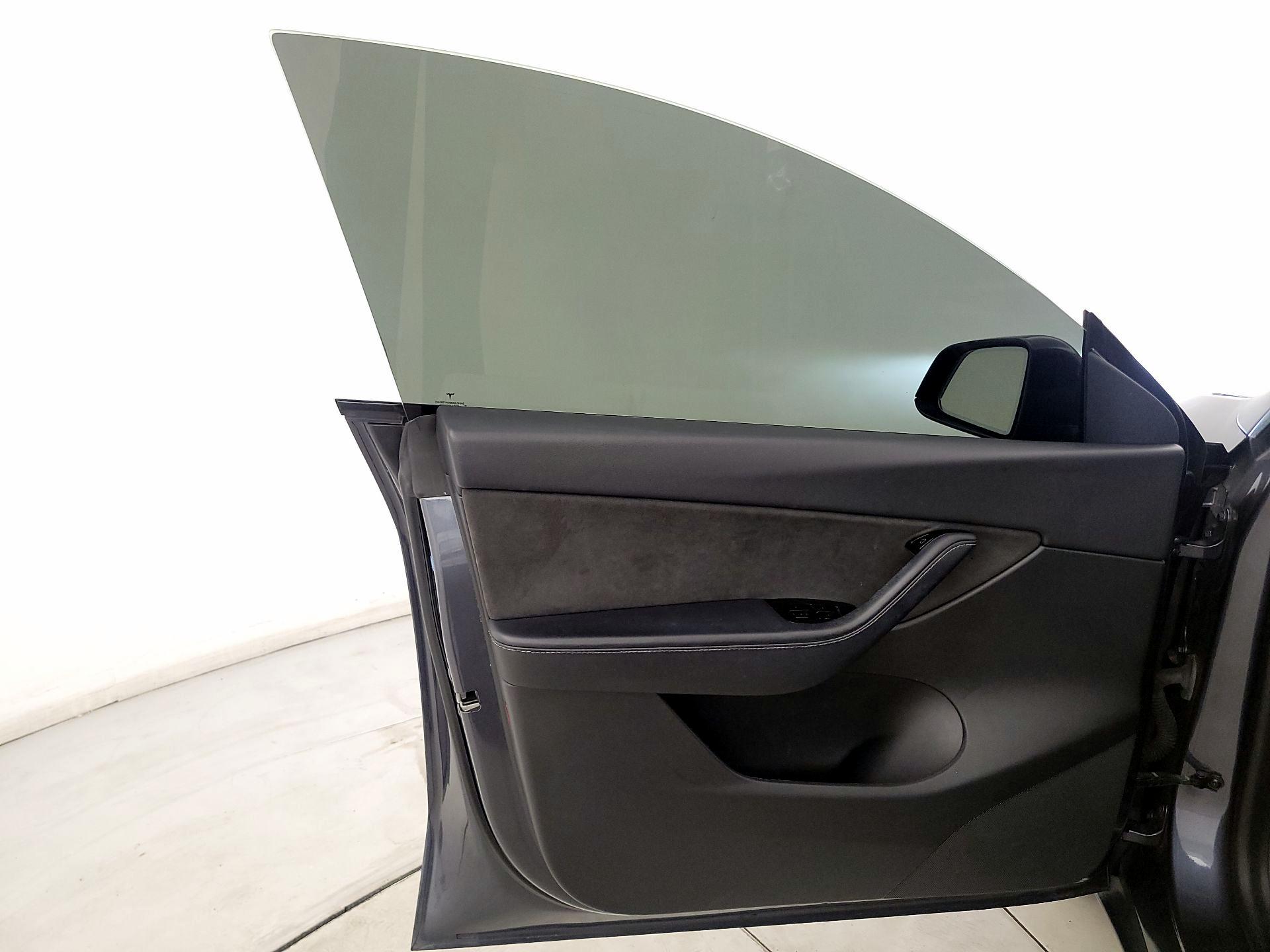 Thumbnail: 2021 Tesla Model Y - 12