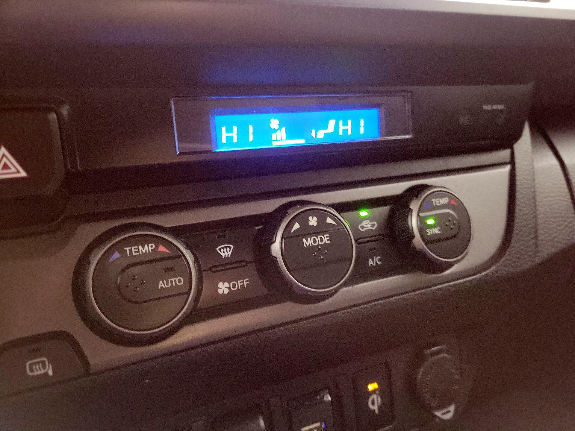 Thumbnail: 2021 Toyota Tacoma - 16