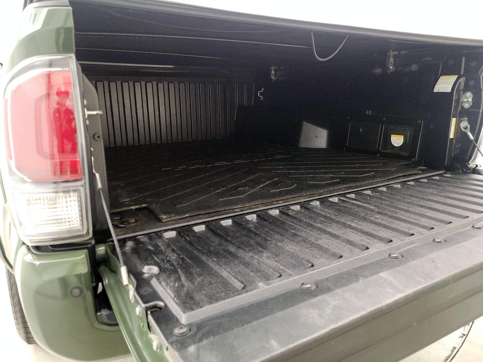 Thumbnail: 2021 Toyota Tacoma - 20