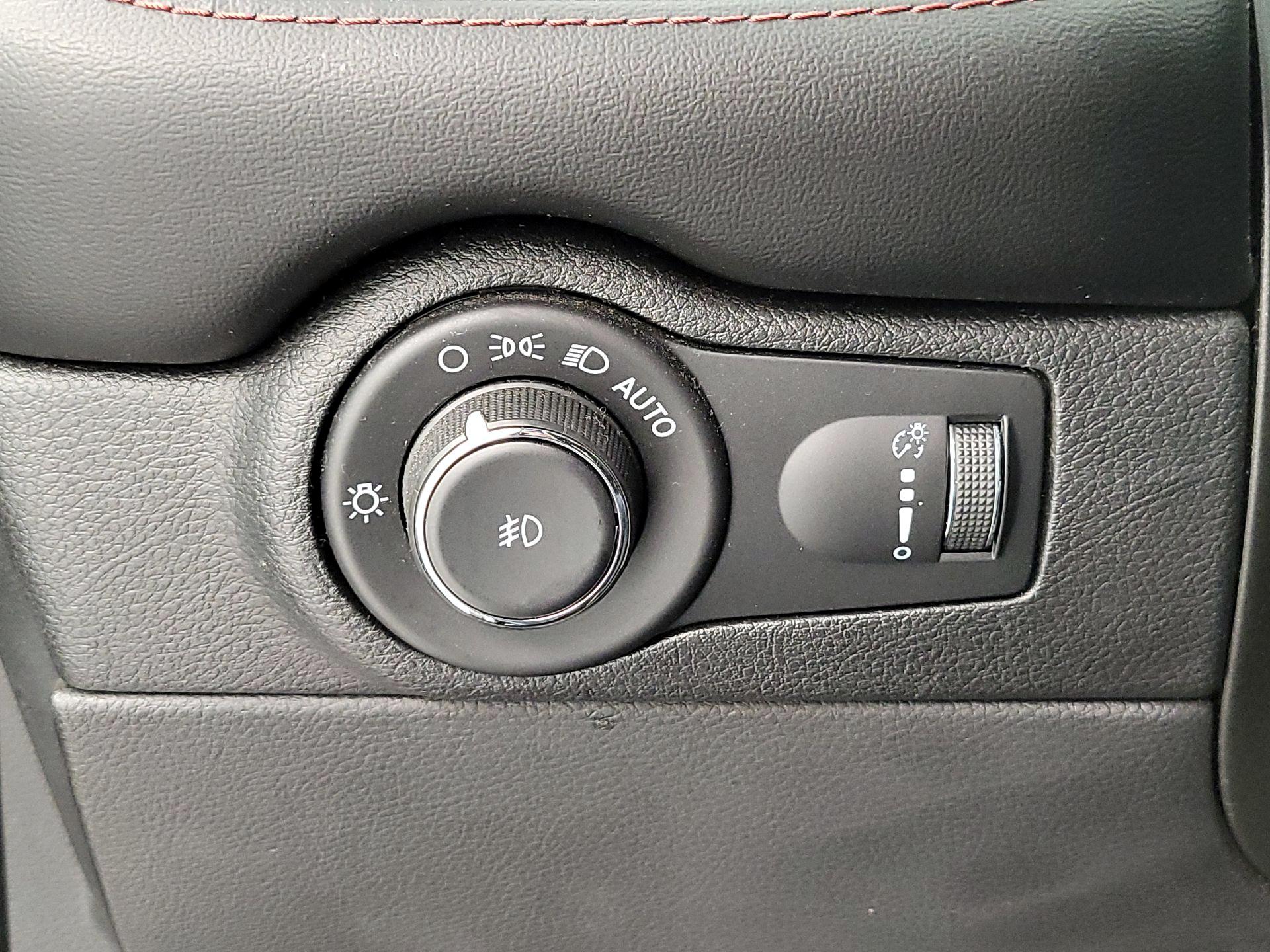 Thumbnail: 2021 Dodge Durango - 13