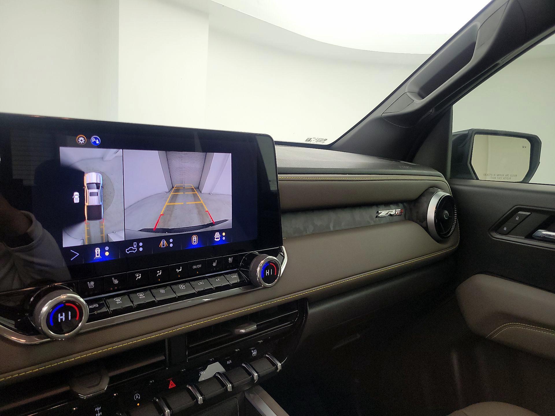 Thumbnail: 2026 Chevrolet Colorado - 15