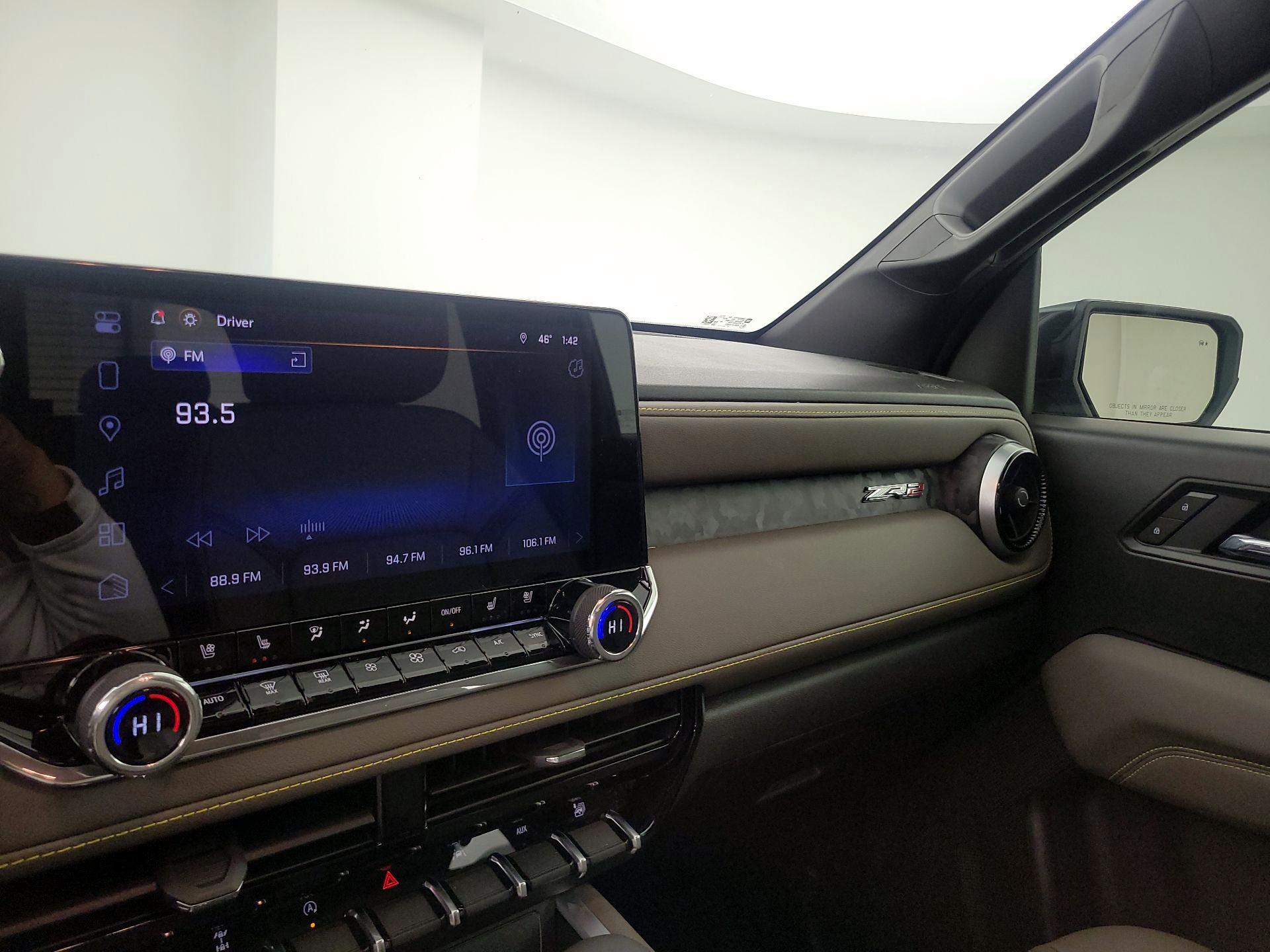 Thumbnail: 2026 Chevrolet Colorado - 16