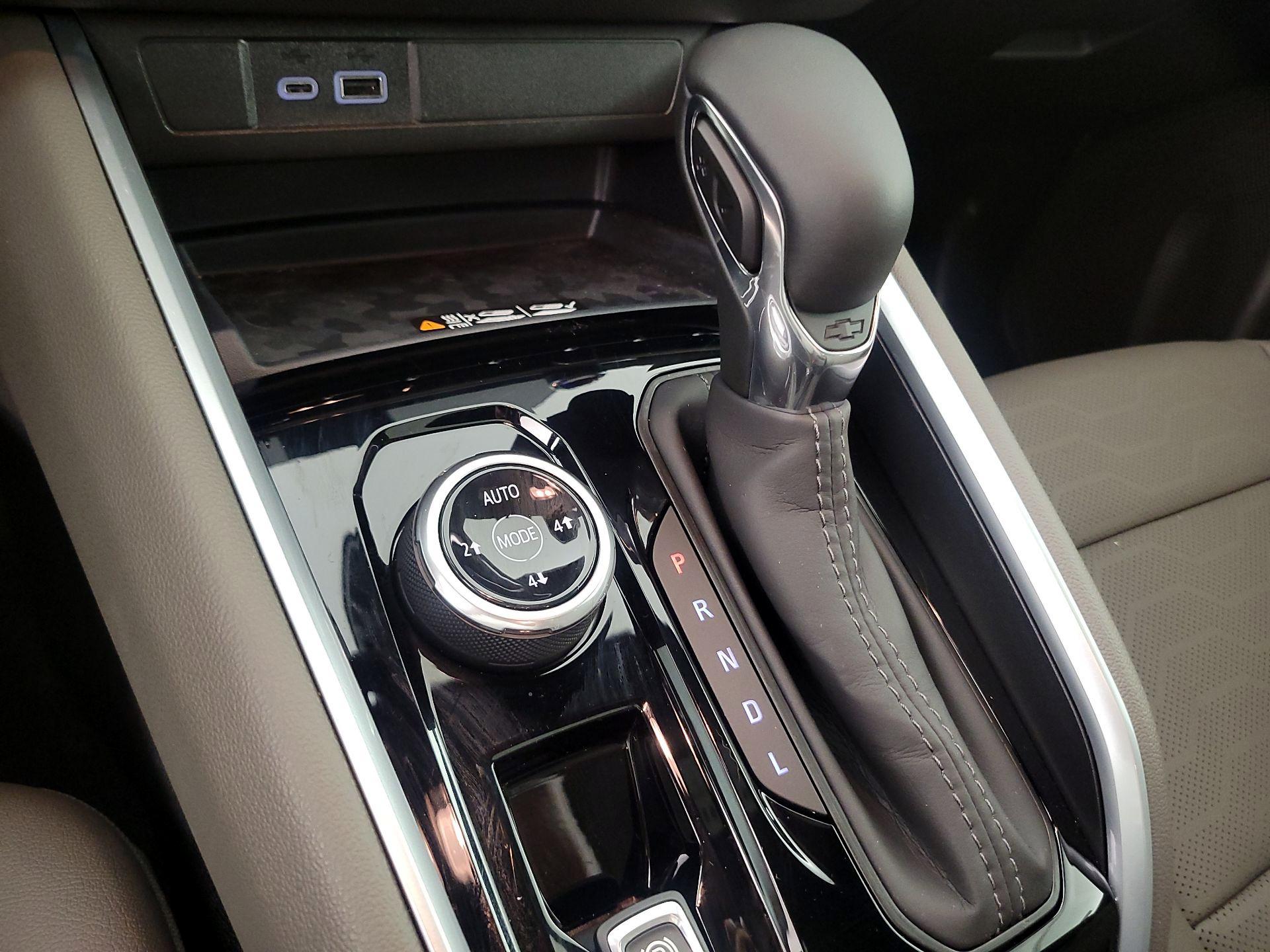 Thumbnail: 2026 Chevrolet Colorado - 18