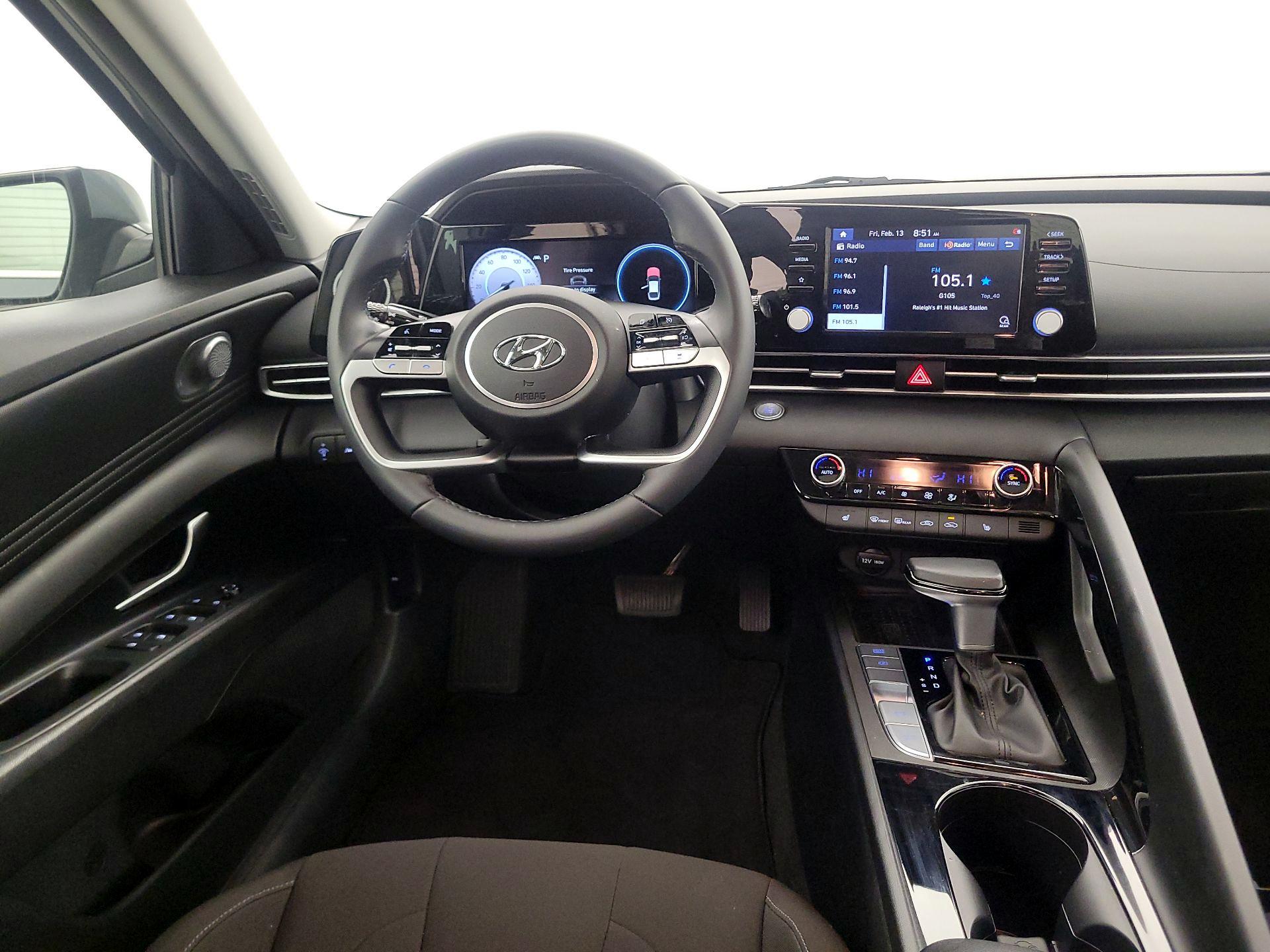 Thumbnail: 2022 Hyundai Elantra - 10