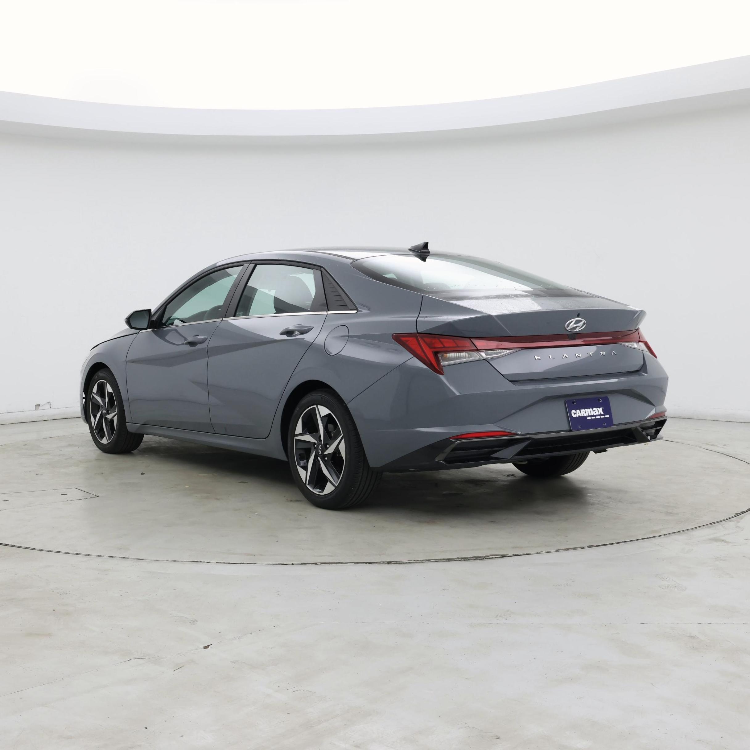 Thumbnail: 2022 Hyundai Elantra - 2