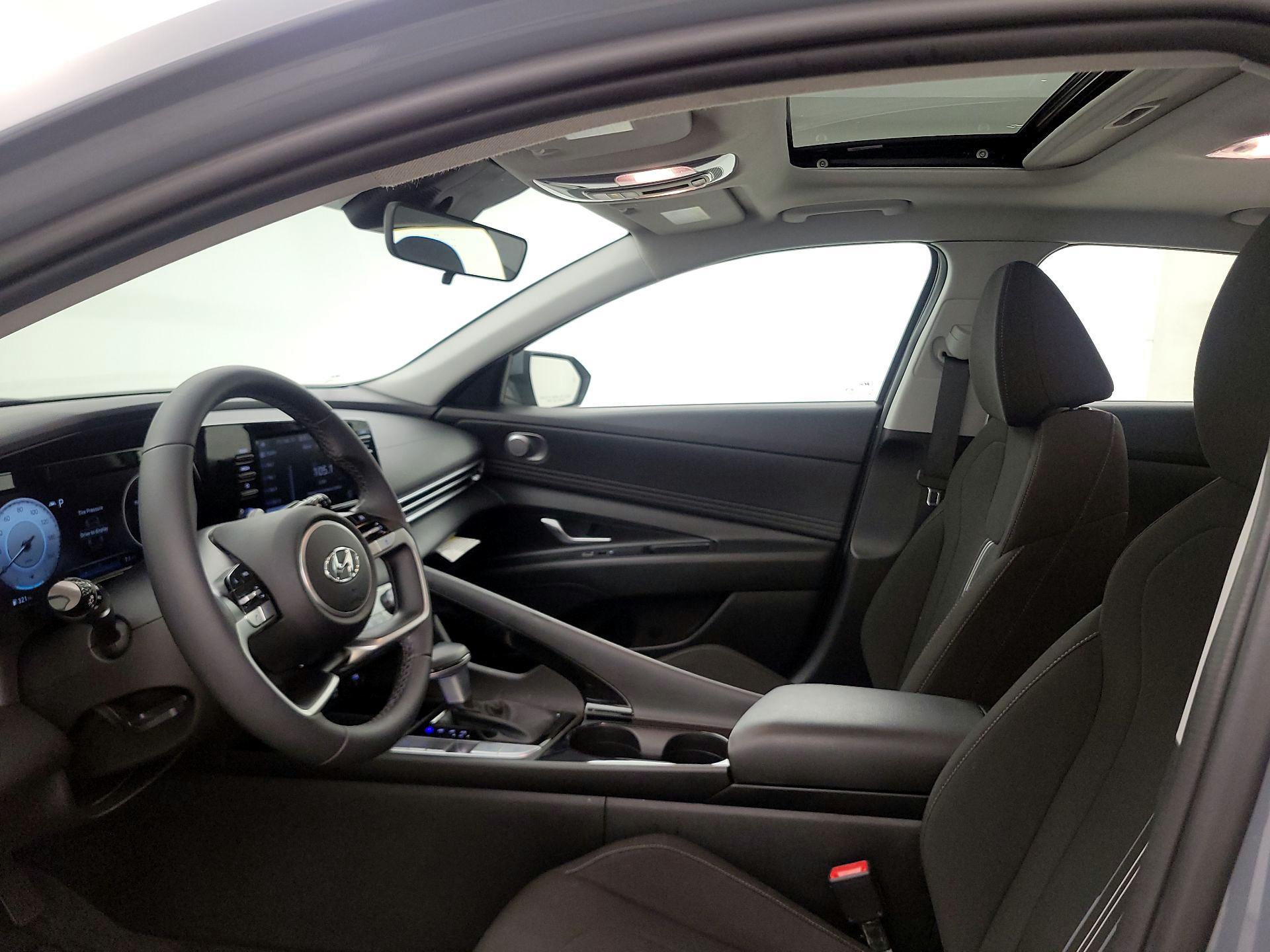 Thumbnail: 2022 Hyundai Elantra - 19