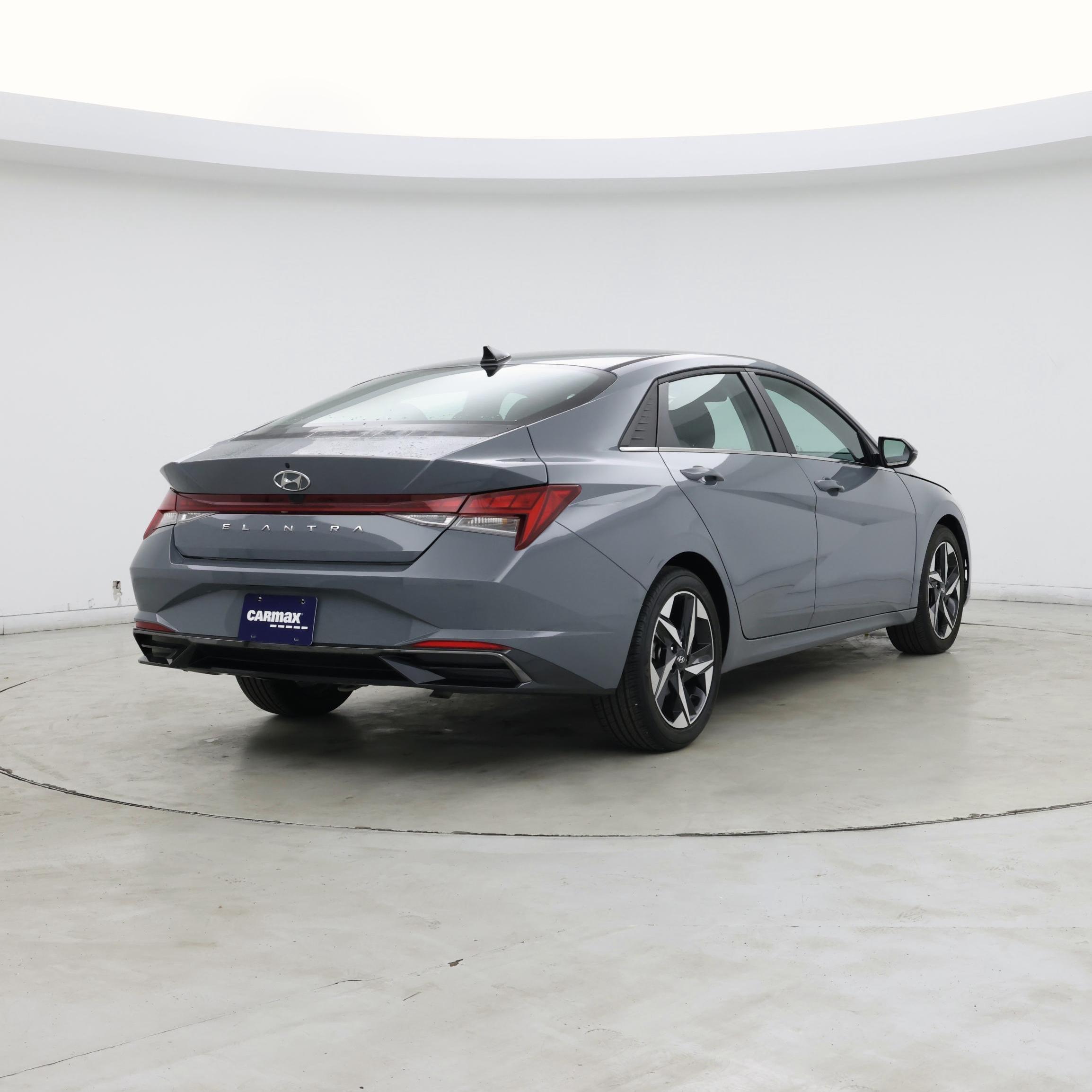 Thumbnail: 2022 Hyundai Elantra - 8