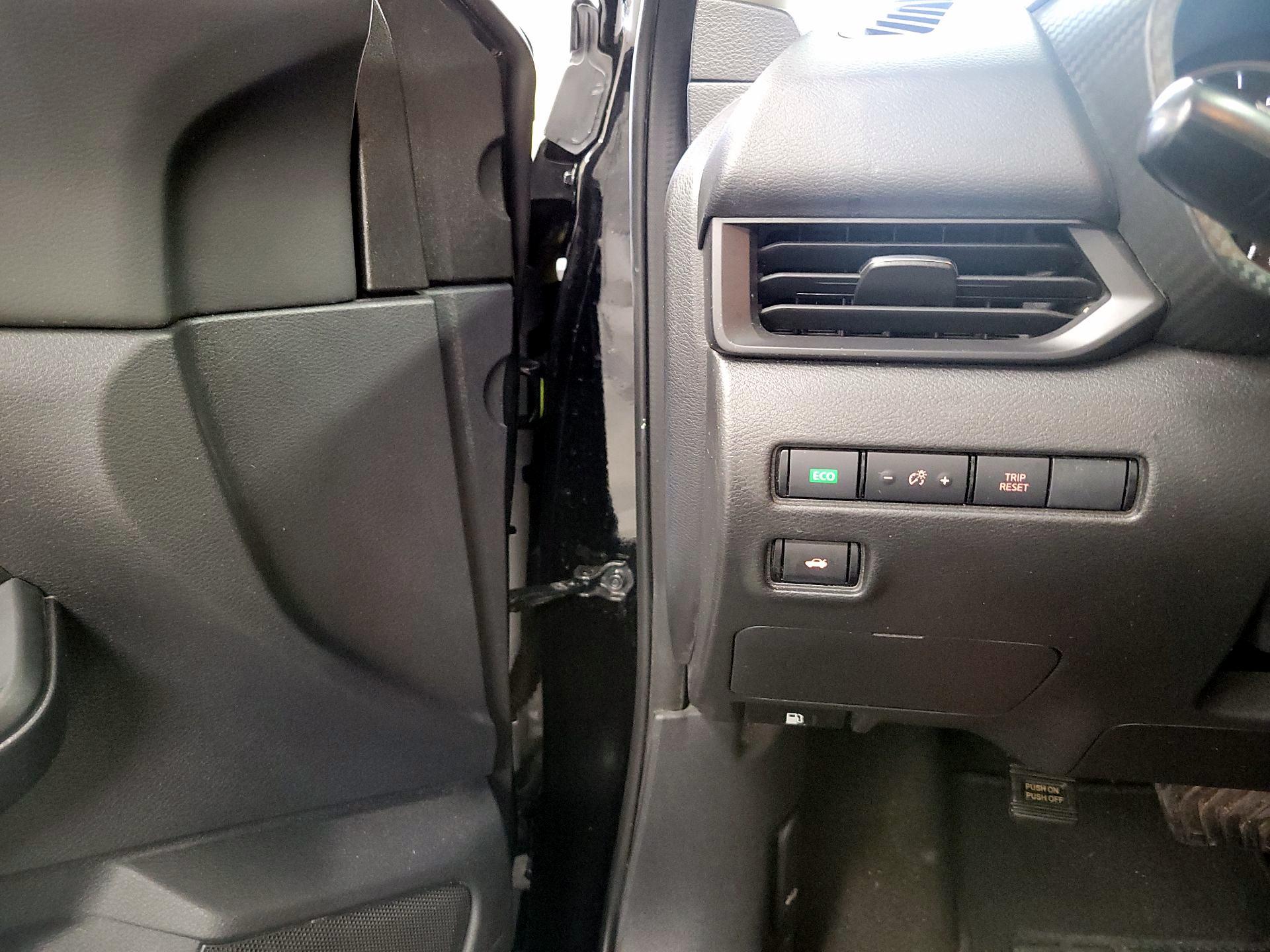 Thumbnail: 2022 Nissan Sentra - 11