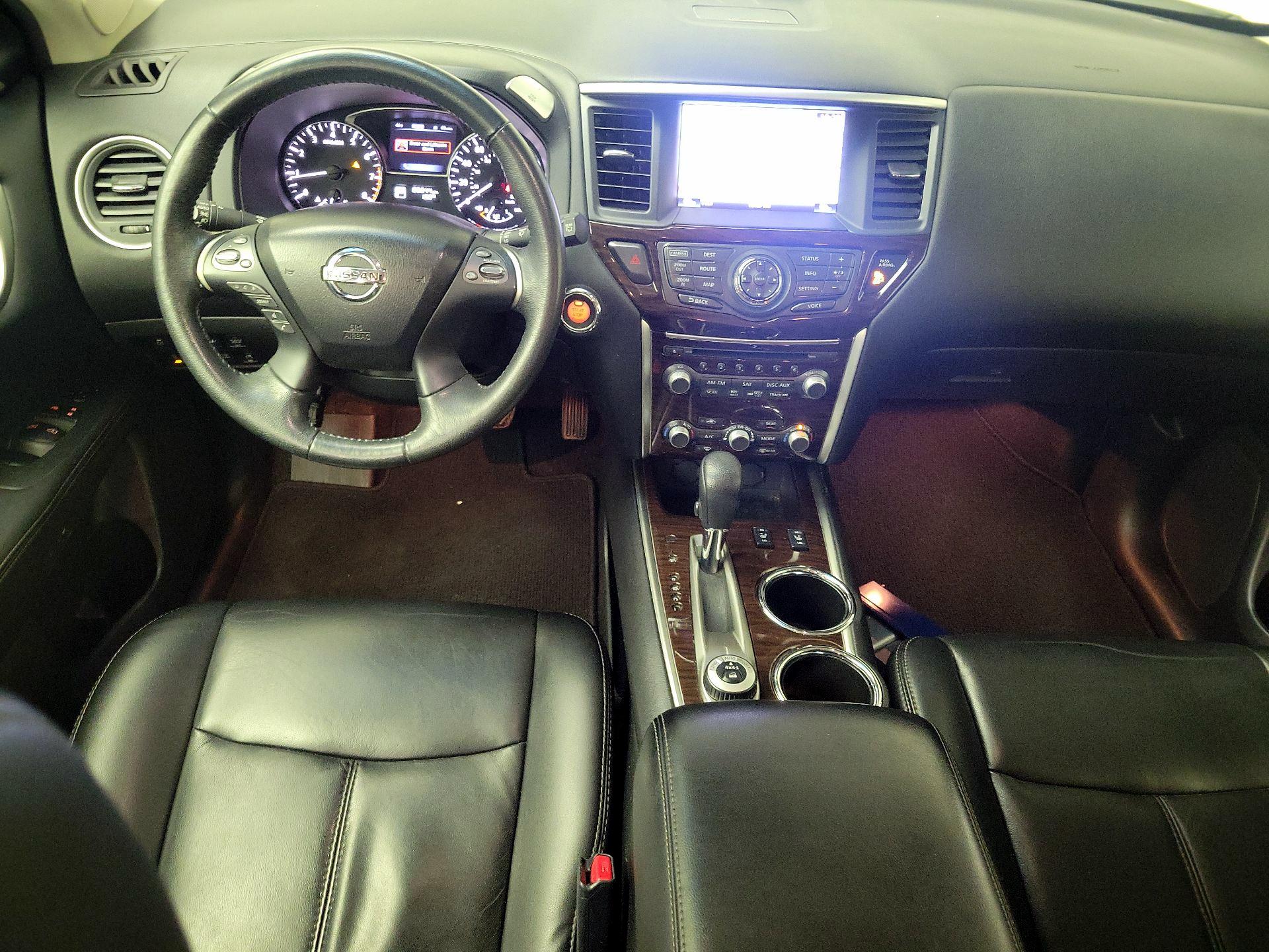 Thumbnail: 2015 Nissan Pathfinder - 9