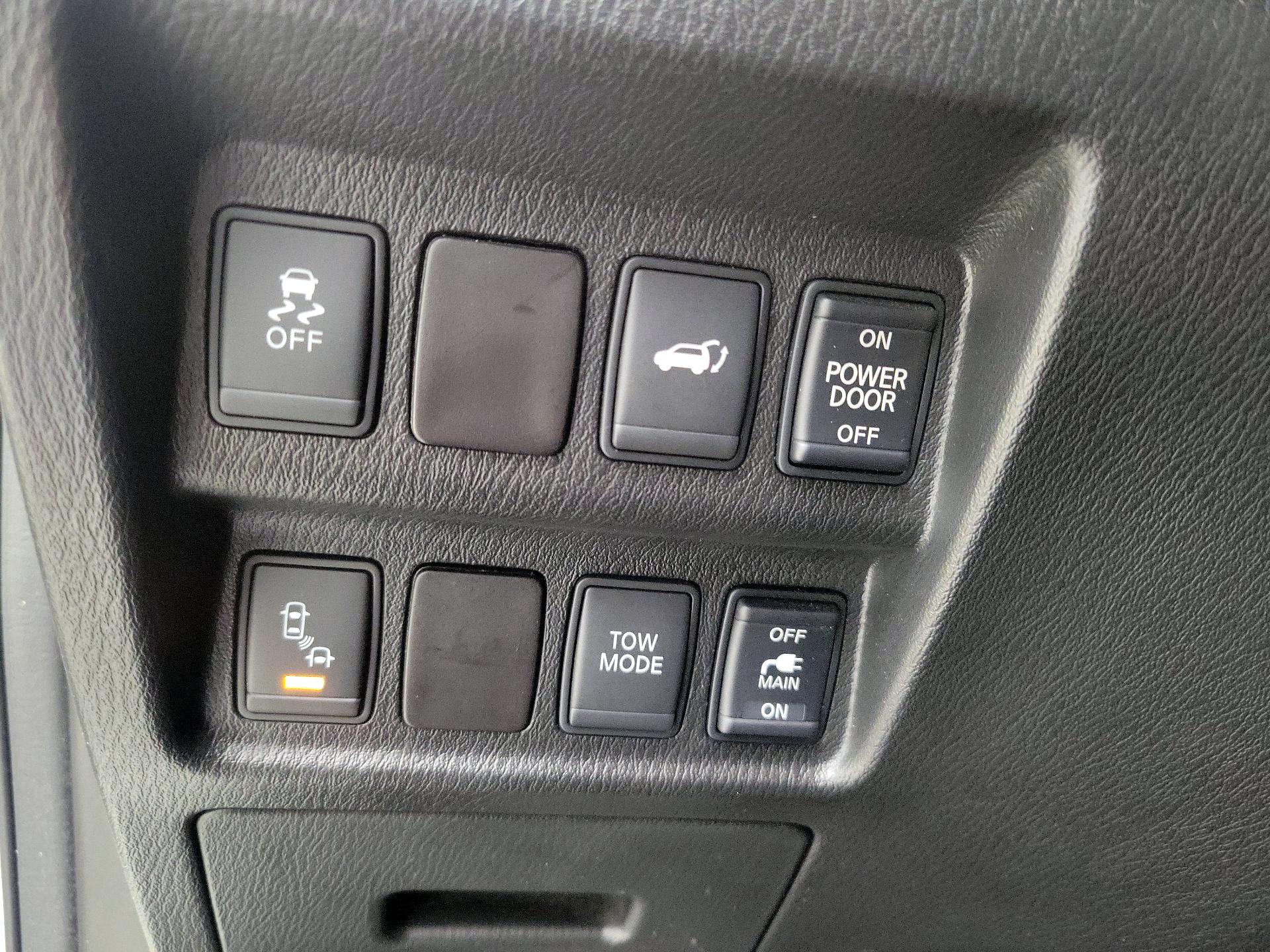 Thumbnail: 2015 Nissan Pathfinder - 13