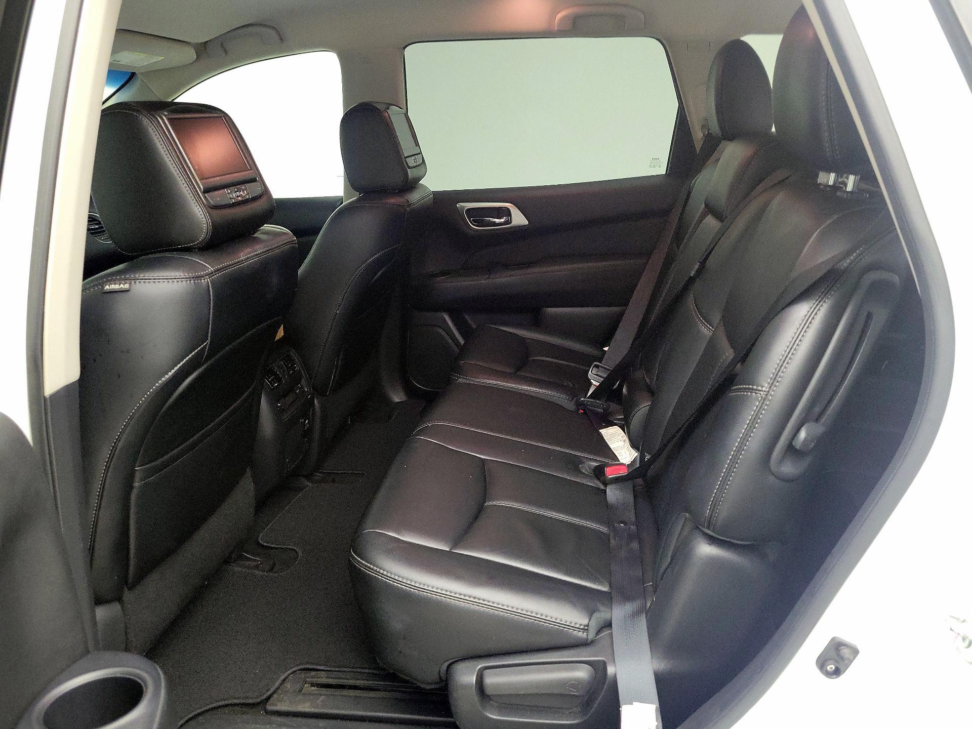 Thumbnail: 2015 Nissan Pathfinder - 20