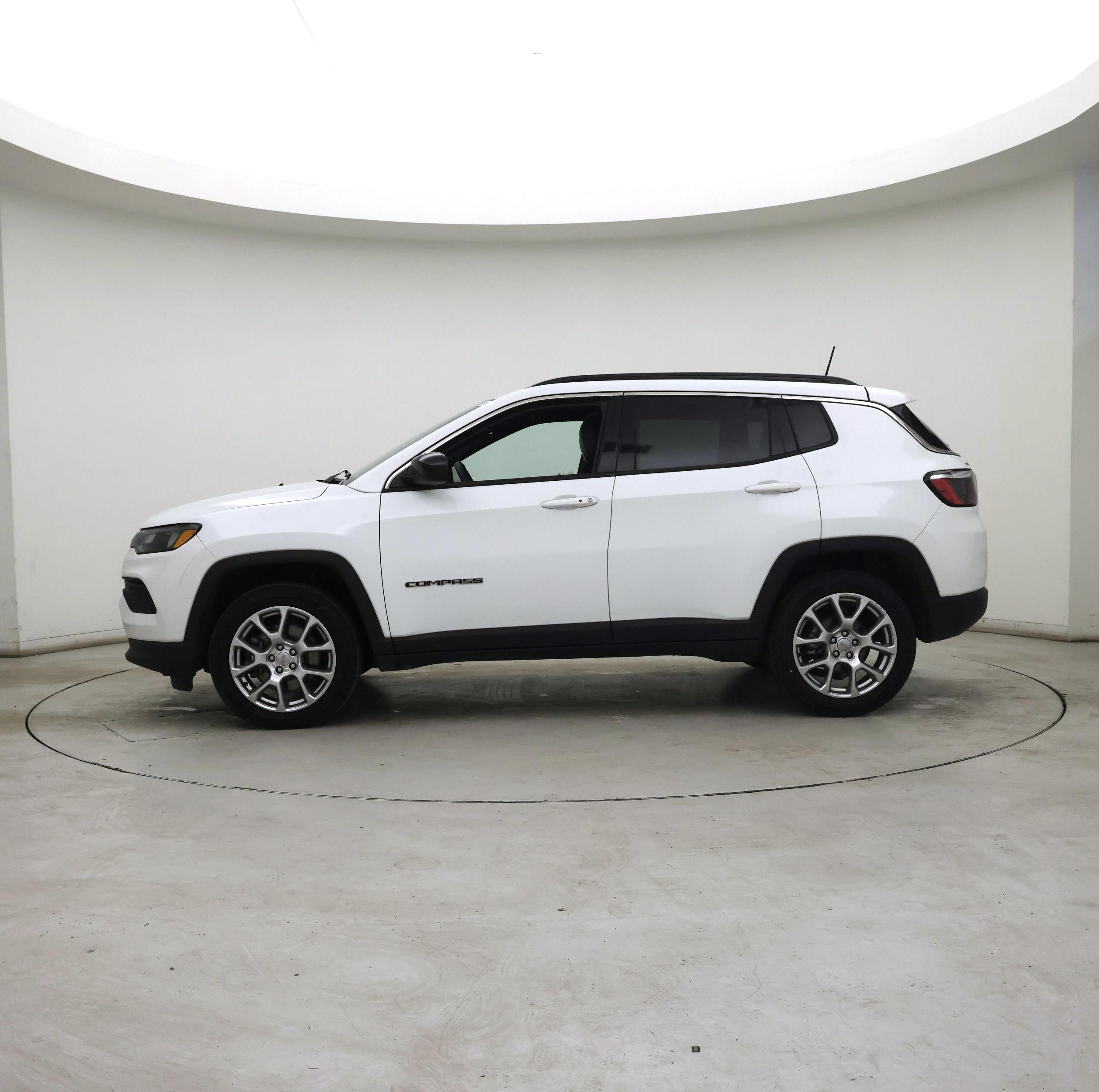 Thumbnail: 2023 Jeep Compass - 3