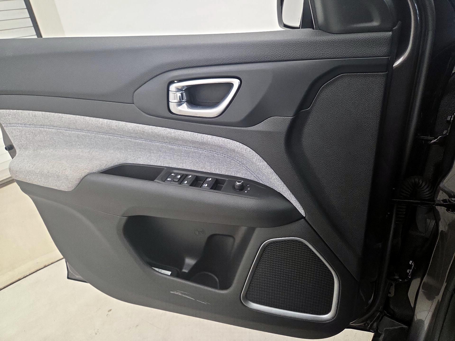 Thumbnail: 2022 Jeep Compass - 12