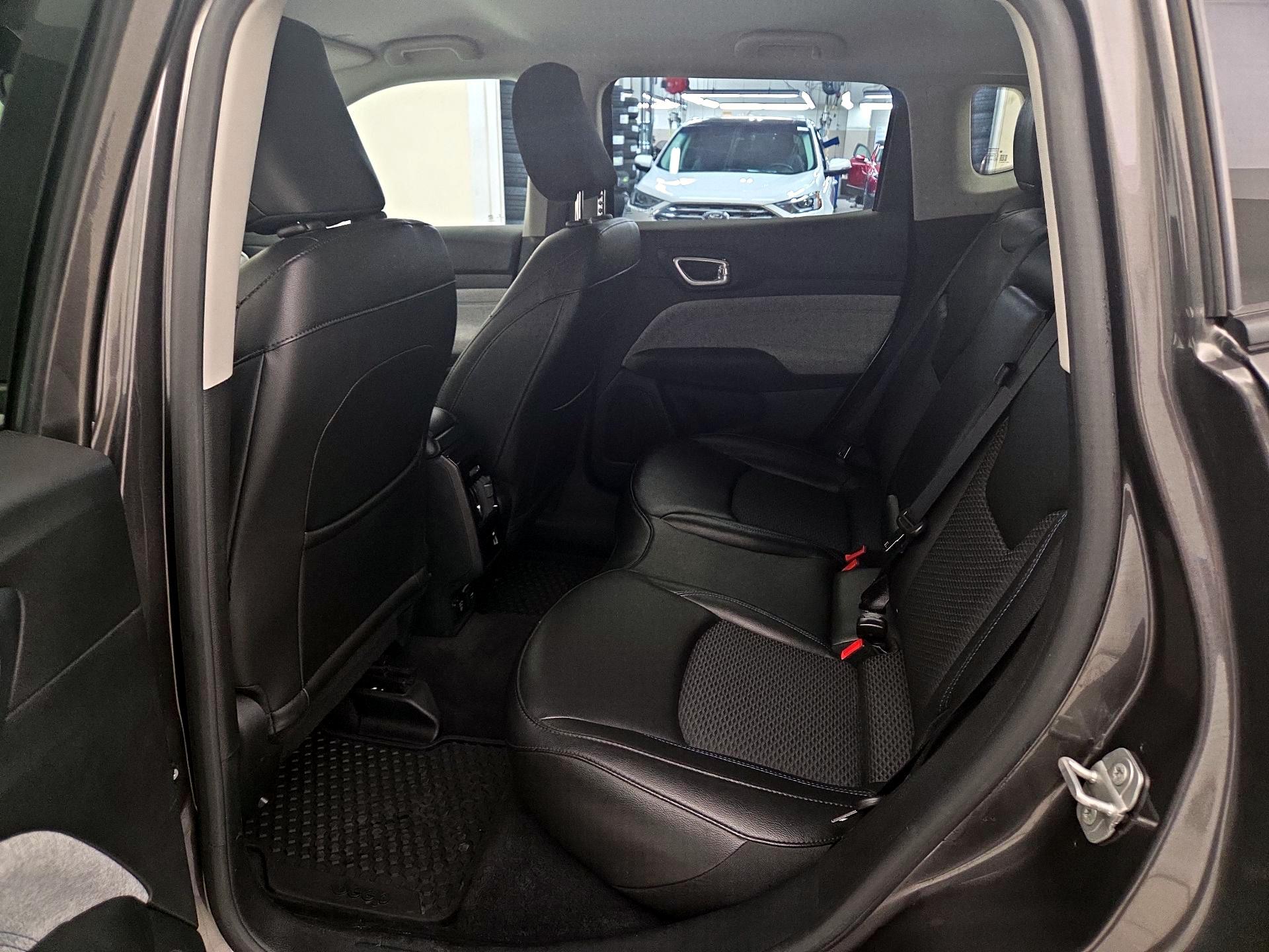 Thumbnail: 2022 Jeep Compass - 18