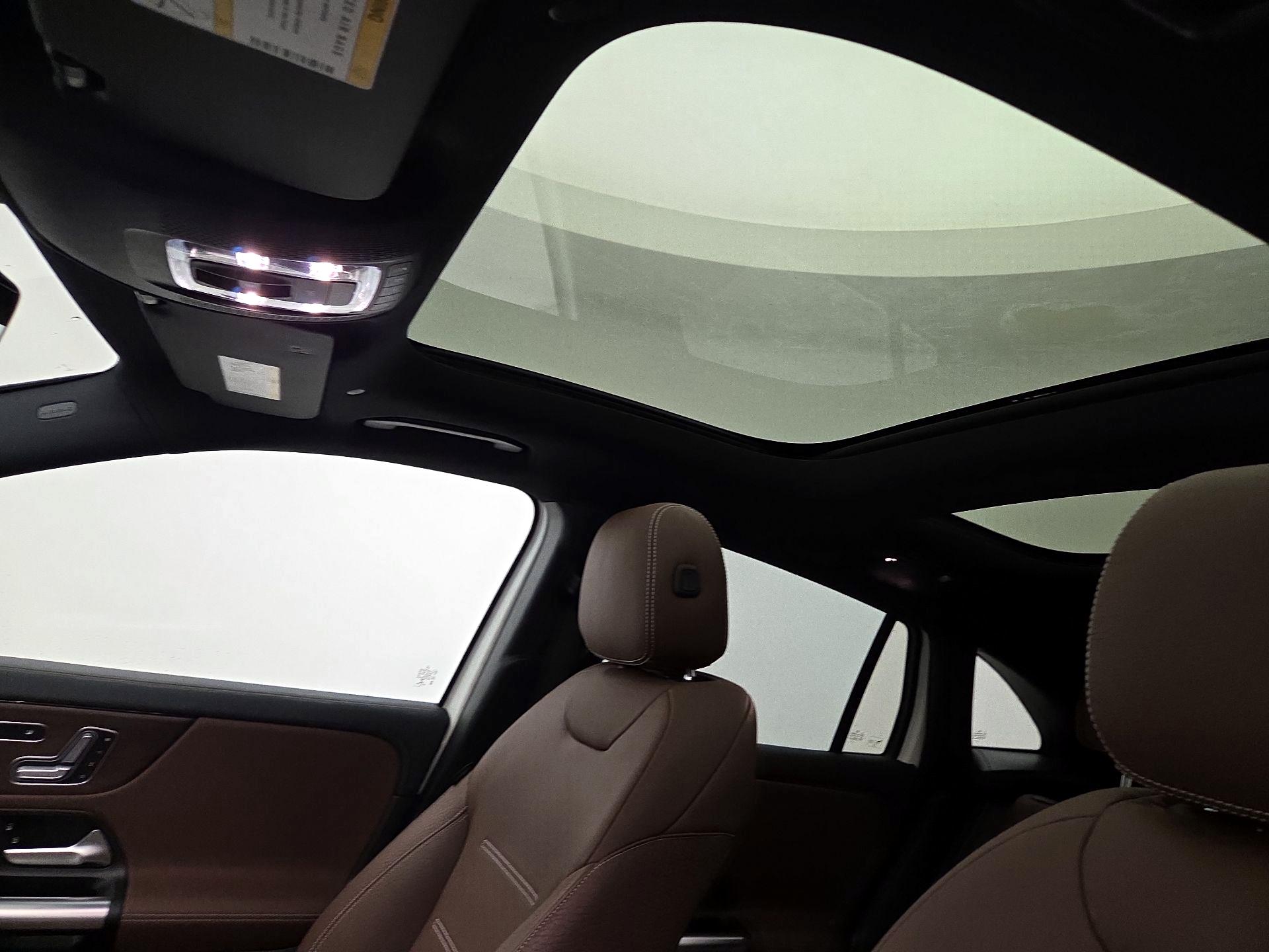 Thumbnail: 2021 Mercedes-Benz GLA - 18