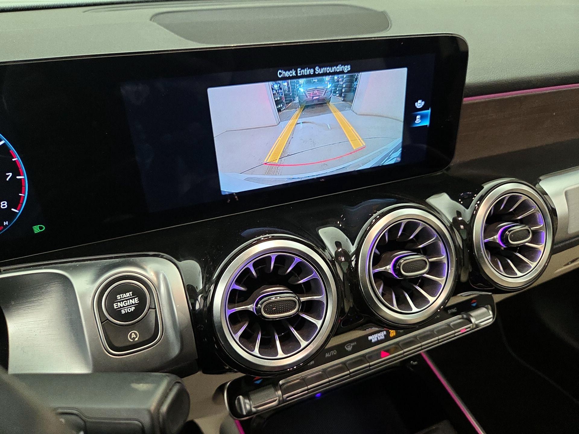 Thumbnail: 2022 Mercedes-Benz GLB - 14