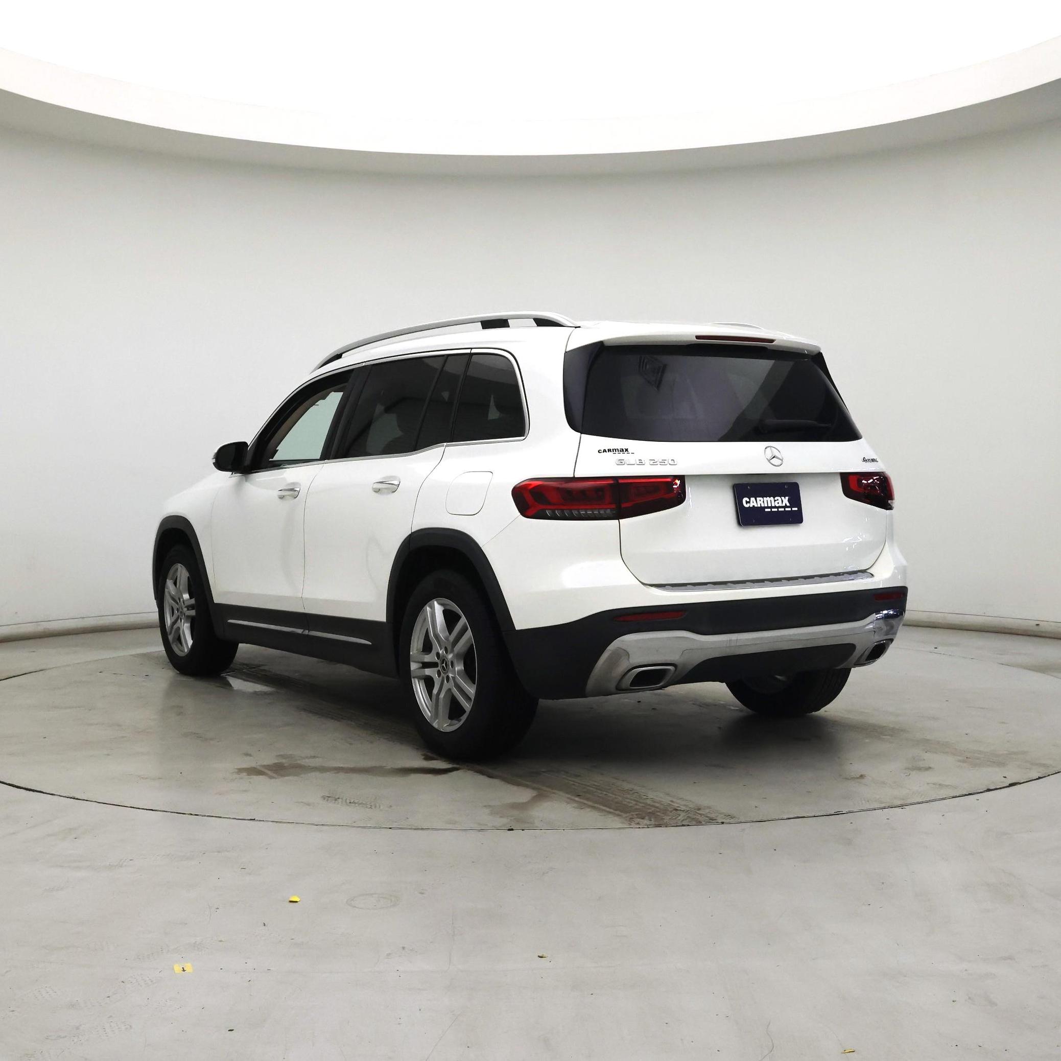 Thumbnail: 2022 Mercedes-Benz GLB - 2