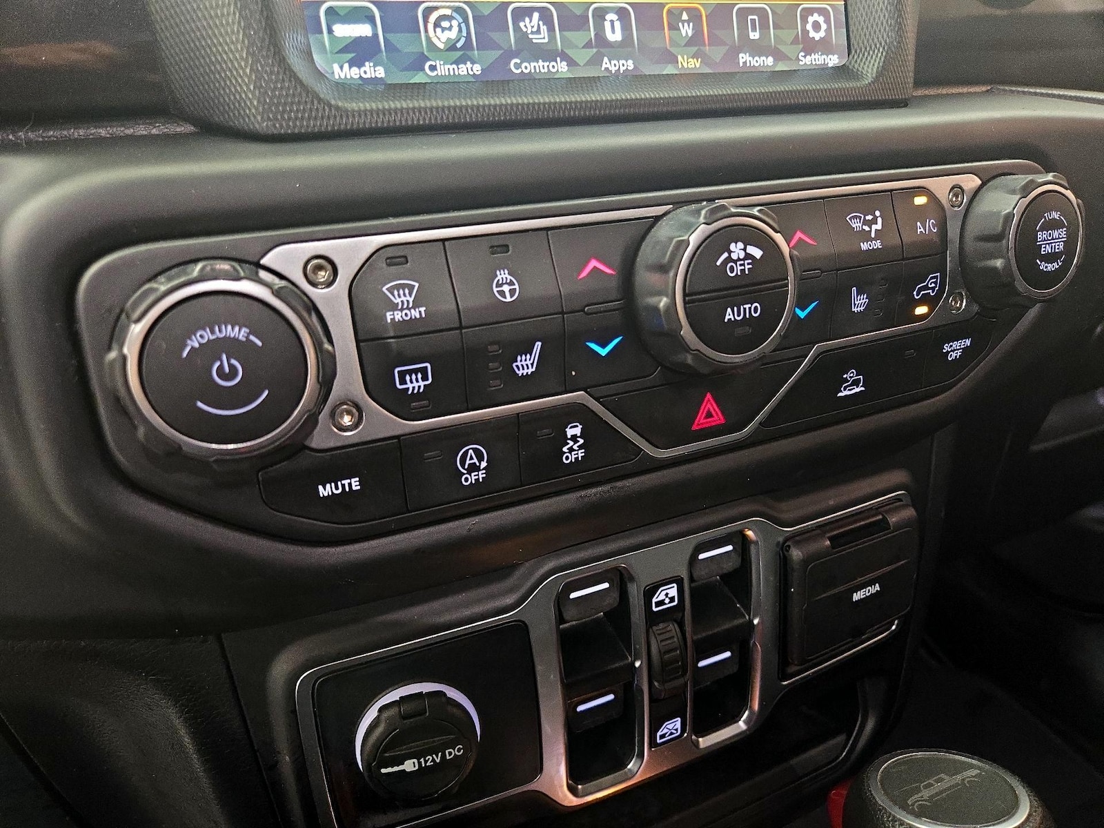 2022 Jeep Gladiator Altitude - Photo 18