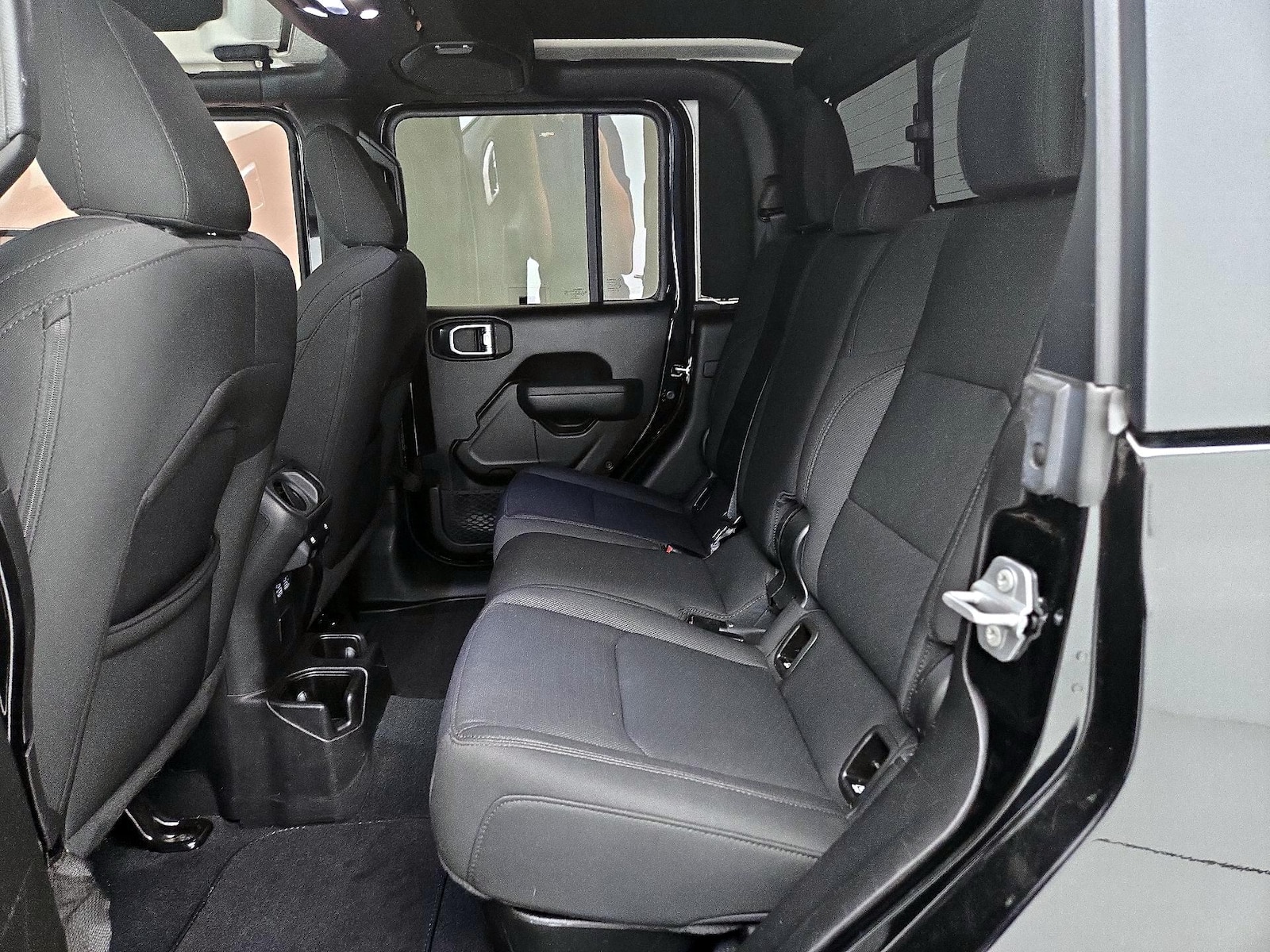2022 Jeep Gladiator Altitude - Photo 21