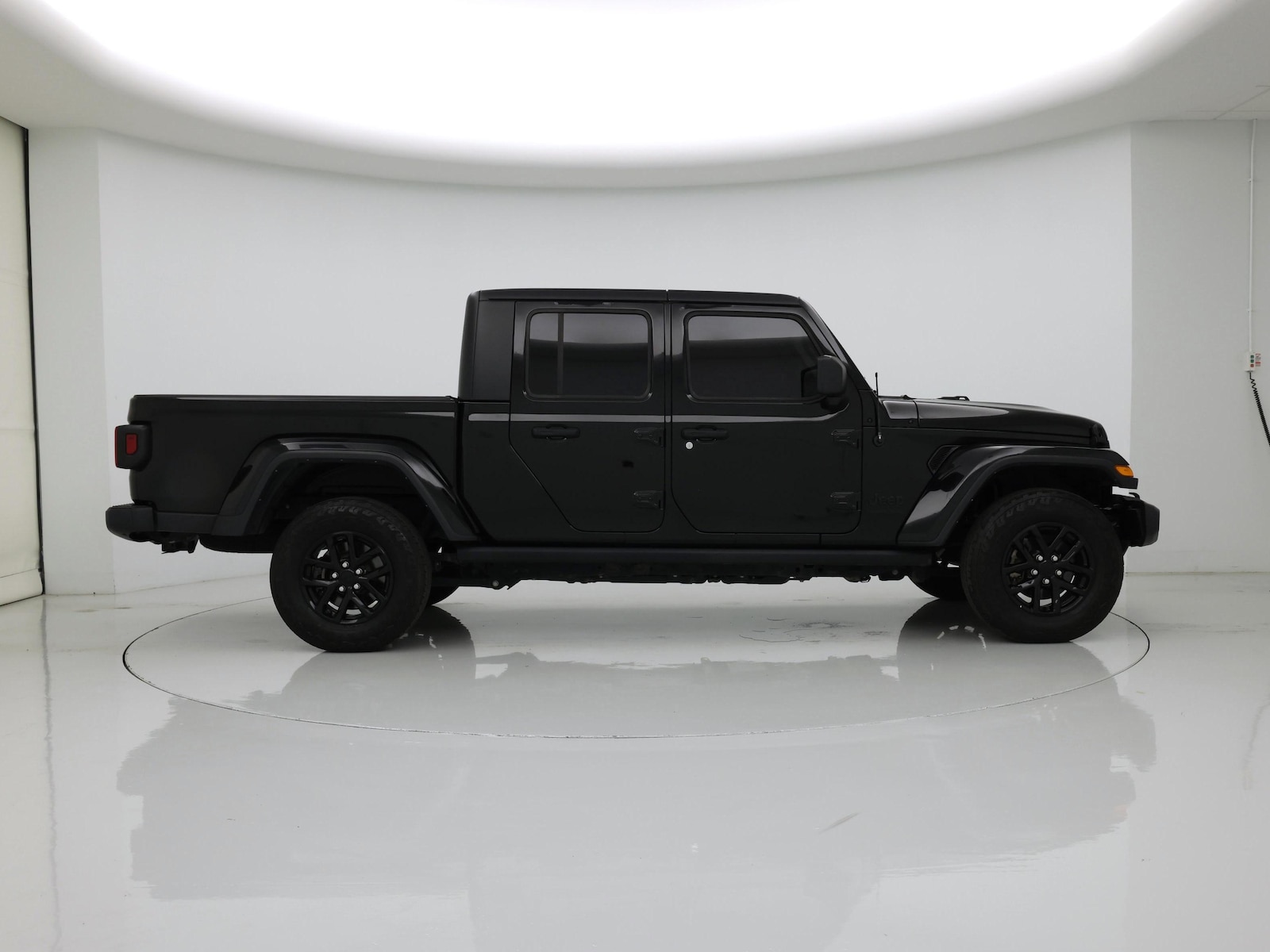2022 Jeep Gladiator Altitude - Photo 8